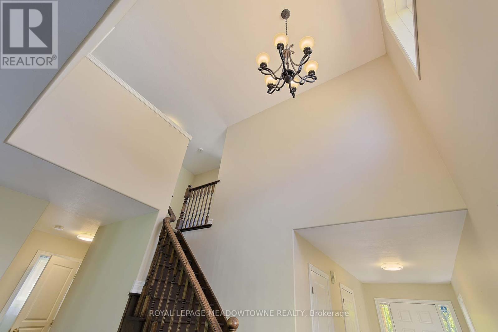 47 Plum Tree Lane, Grimsby, Ontario  L3M 5T5 - Photo 7 - X12457400