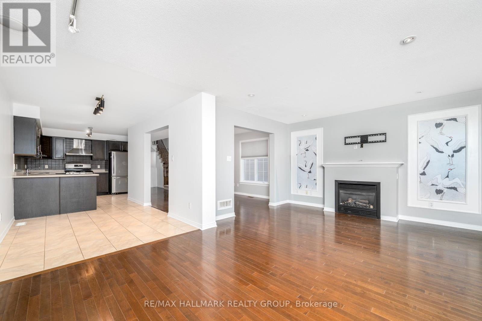 306 Tabaret Street, Ottawa, Ontario  K2M 0B8 - Photo 11 - X12457455