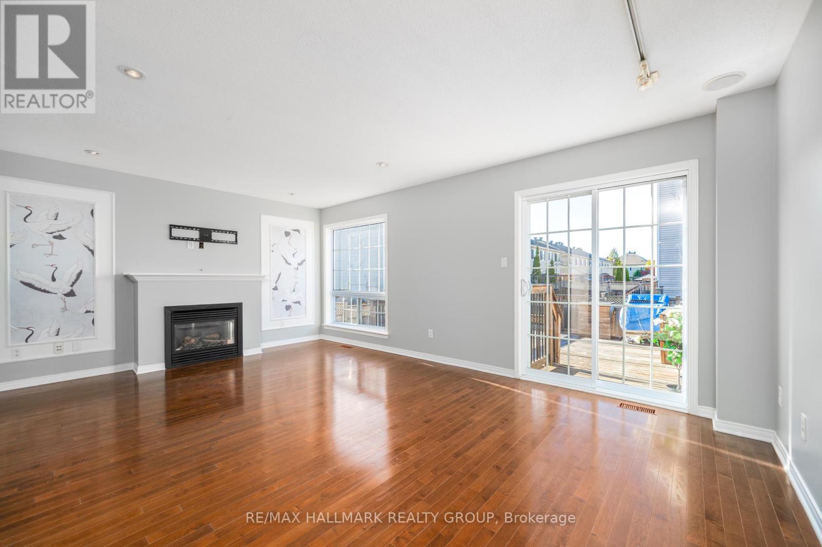 306 Tabaret Street, Ottawa, Ontario  K2M 0B8 - Photo 13 - X12457455