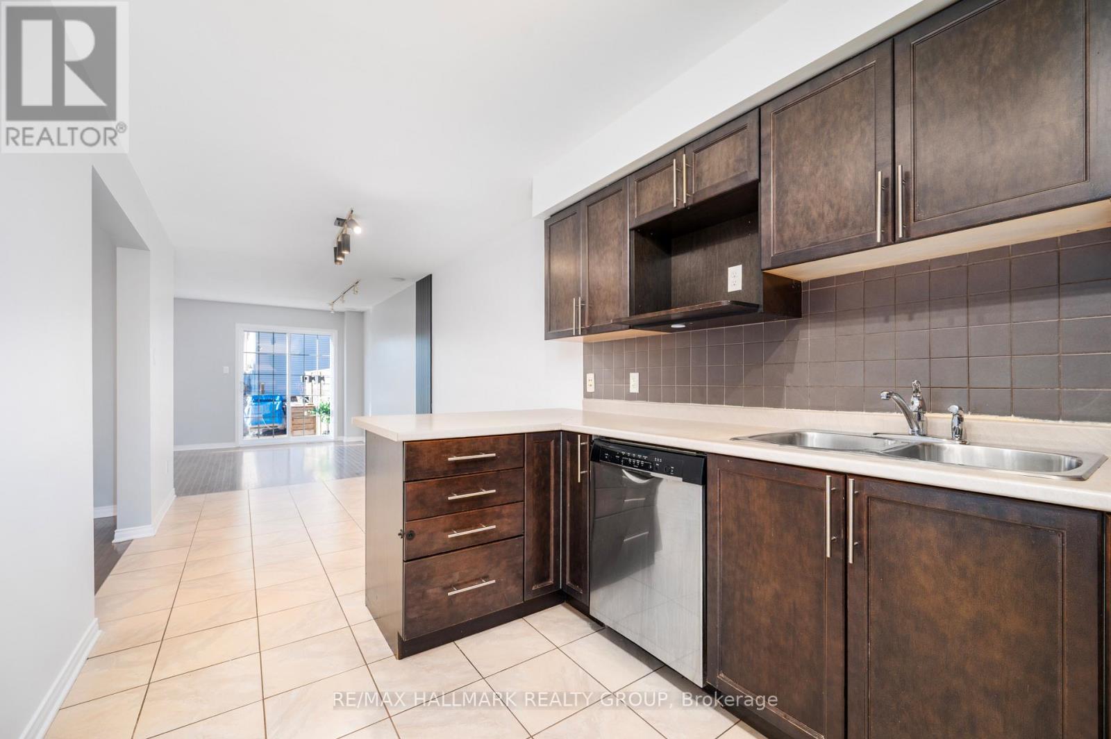 306 Tabaret Street, Ottawa, Ontario  K2M 0B8 - Photo 16 - X12457455