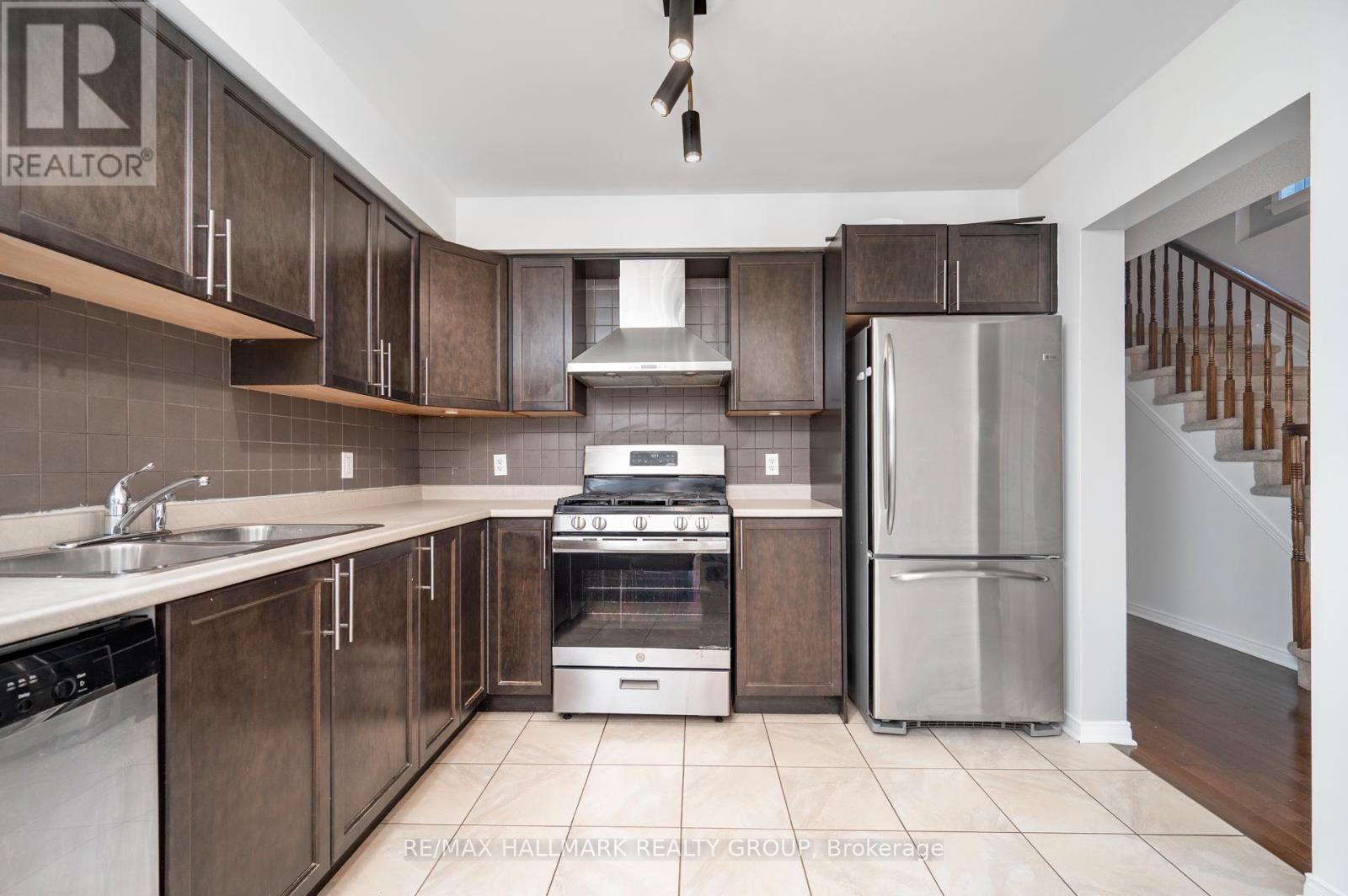 306 Tabaret Street, Ottawa, Ontario  K2M 0B8 - Photo 17 - X12457455