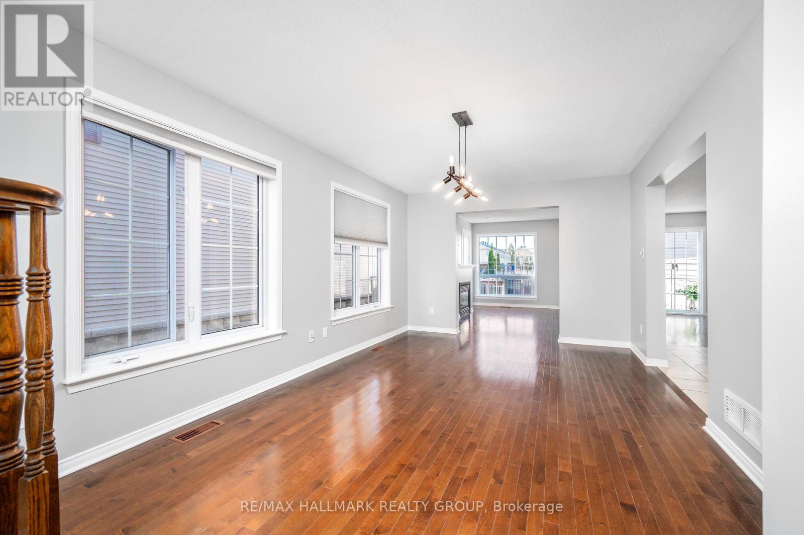 306 Tabaret Street, Ottawa, Ontario  K2M 0B8 - Photo 5 - X12457455