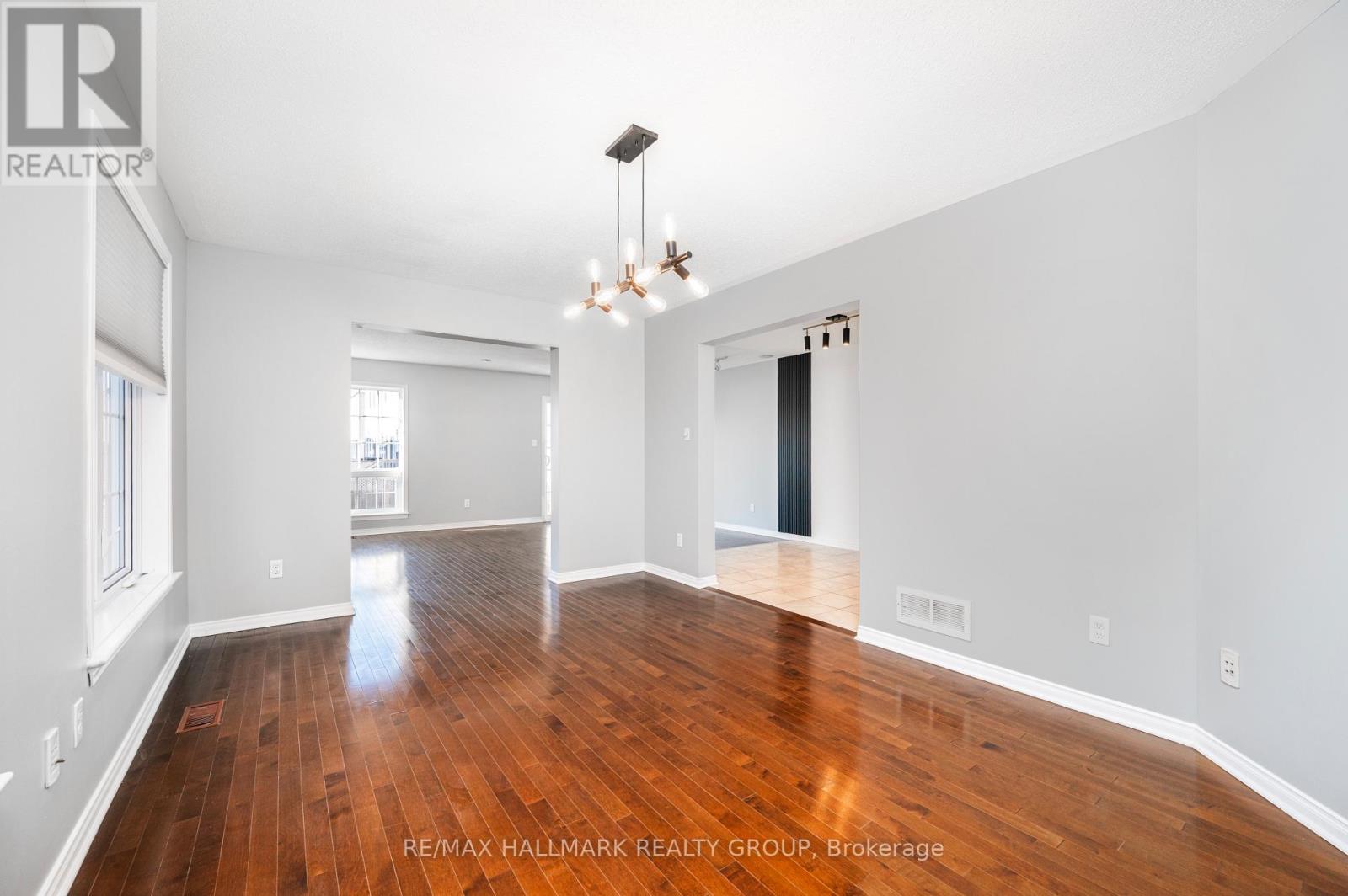 306 Tabaret Street, Ottawa, Ontario  K2M 0B8 - Photo 8 - X12457455