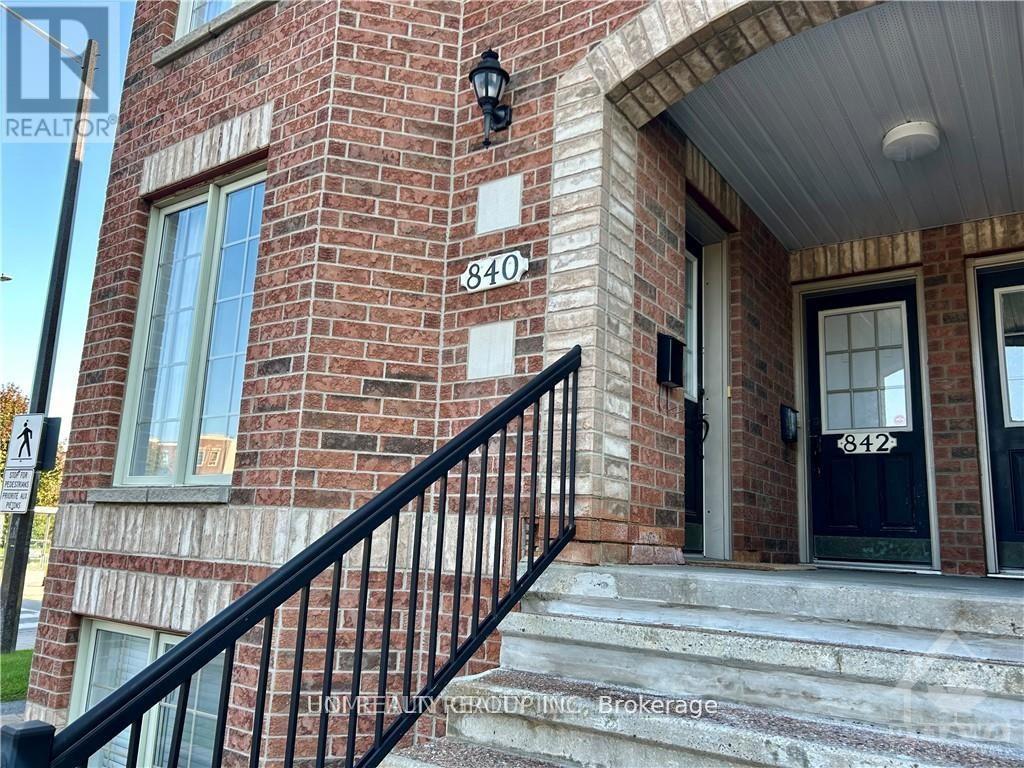 840 Longfields Drive, Ottawa, Ontario  K2J 0J3 - Photo 2 - X12457470