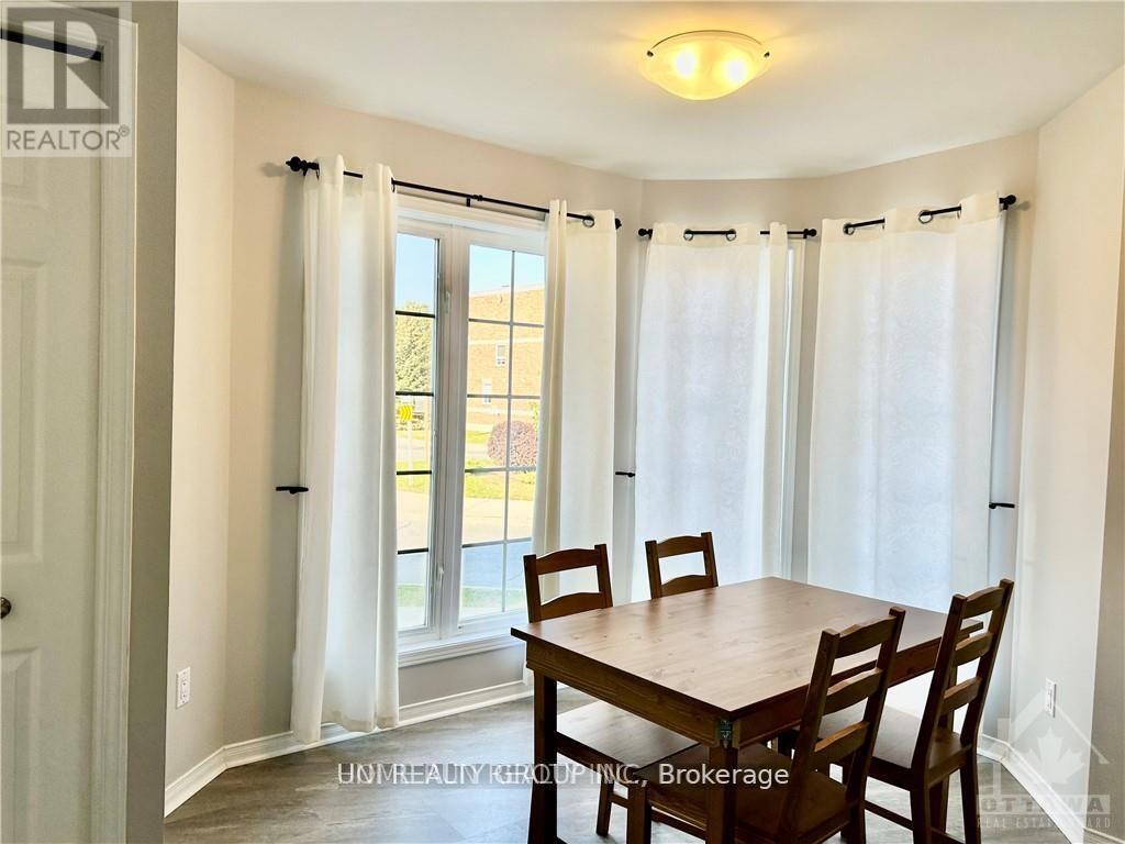 840 Longfields Drive, Ottawa, Ontario  K2J 0J3 - Photo 3 - X12457470