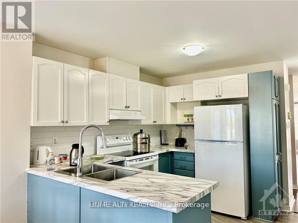 840 Longfields Drive, Ottawa, Ontario  K2J 0J3 - Photo 4 - X12457470