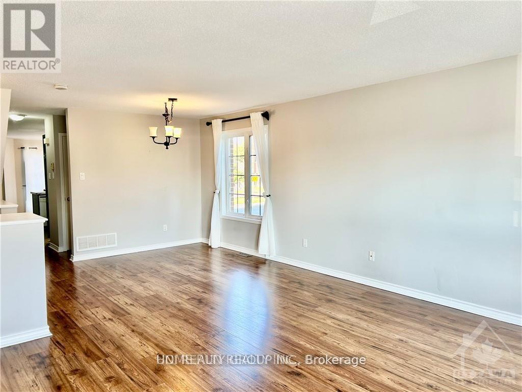 840 Longfields Drive, Ottawa, Ontario  K2J 0J3 - Photo 7 - X12457470