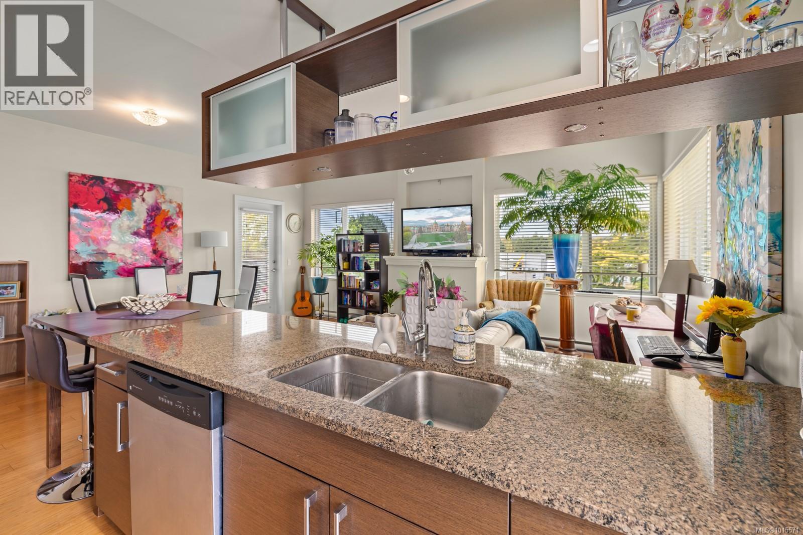 310 4394 West Saanich Rd, Saanich, British Columbia  V8Z 3E9 - Photo 10 - 1015571