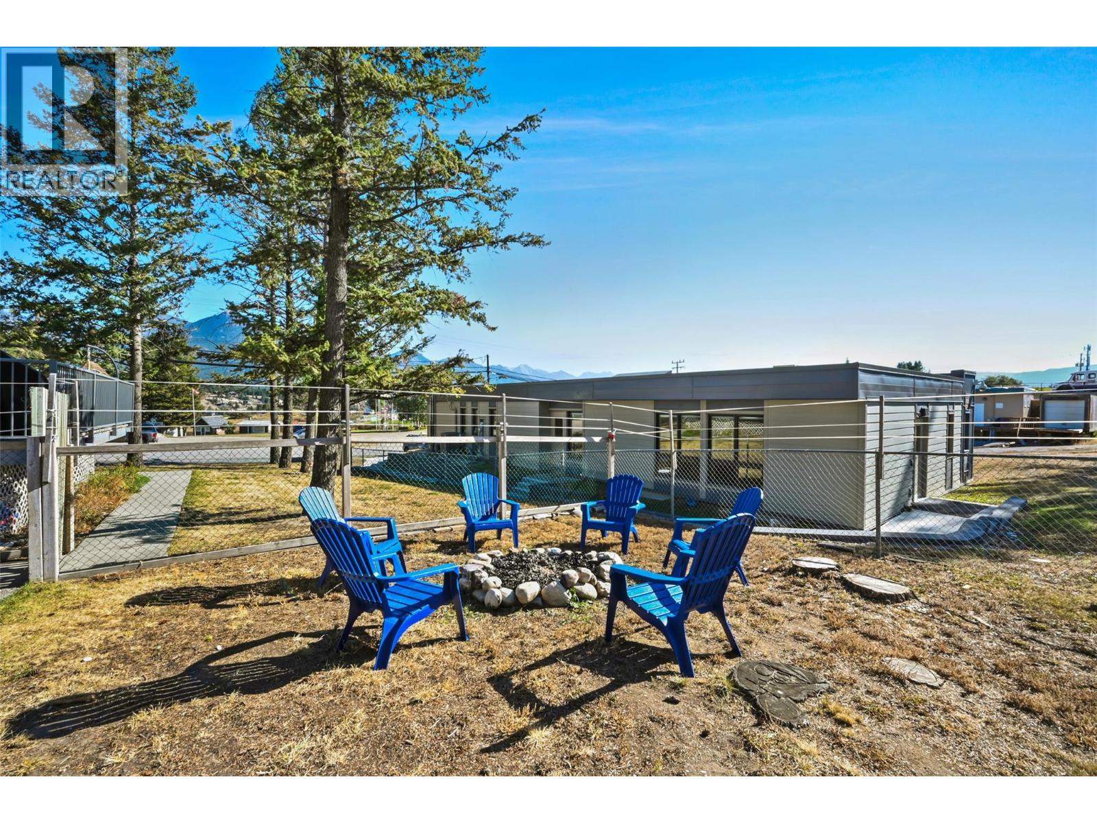 208 7th Avenue, Invermere, British Columbia  V0A 1K4 - Photo 37 - 10365596
