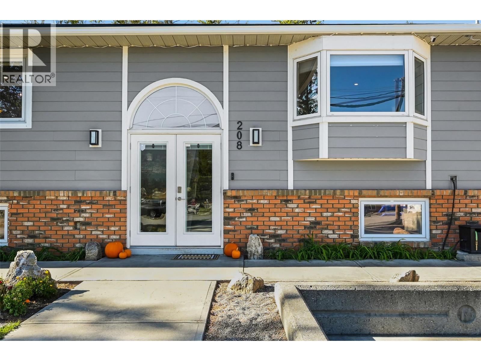 208 7th Avenue, Invermere, British Columbia  V0A 1K4 - Photo 42 - 10365596