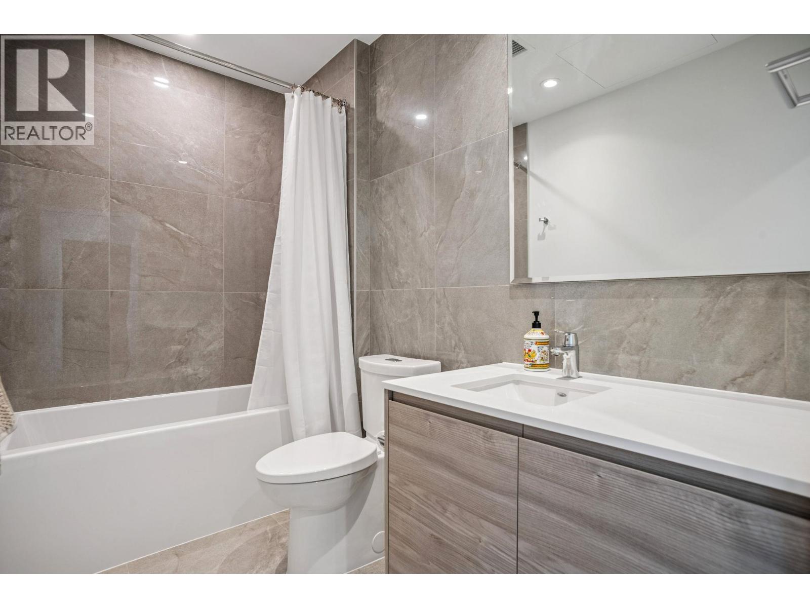 3703 680 Quayside Drive, New Westminster, British Columbia  V3M 0P2 - Photo 27 - R3057498