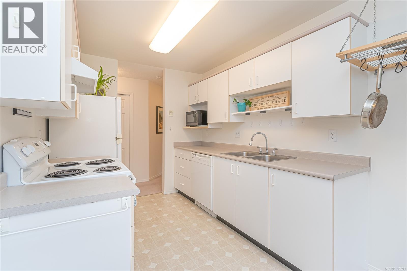 204 9945 Fifth St, Sidney, British Columbia  V8L 2X6 - Photo 8 - 1015899