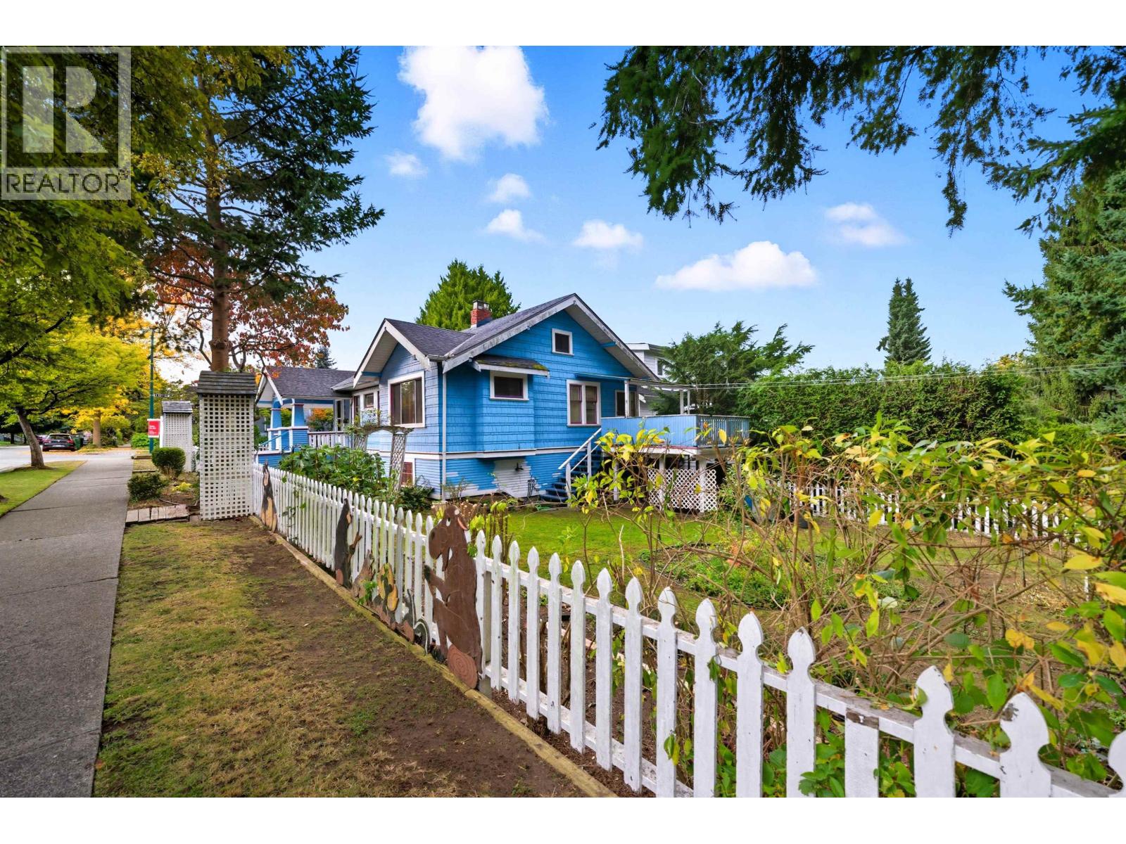 3791 Inverness Street, Vancouver, British Columbia  V5V 4V8 - Photo 2 - R3057543
