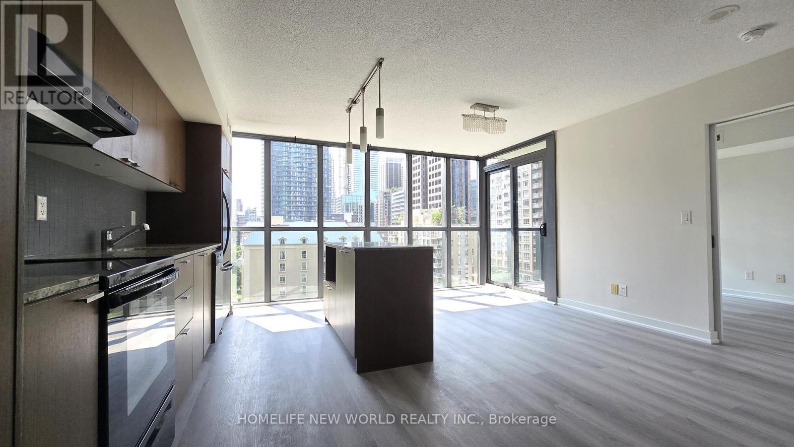 904 - 110 Charles Street E, Toronto, Ontario  M4Y 1T5 - Photo 2 - C12457446