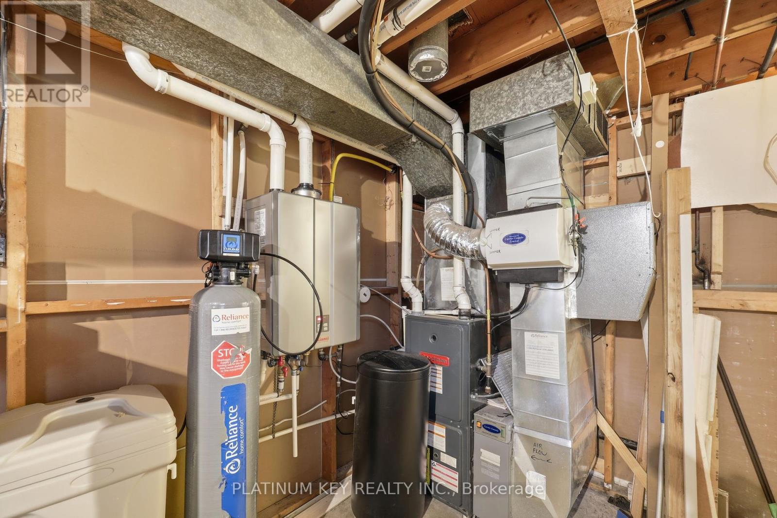 33 Court Lane, London East, Ontario  N5W 5M6 - Photo 30 - X12455251