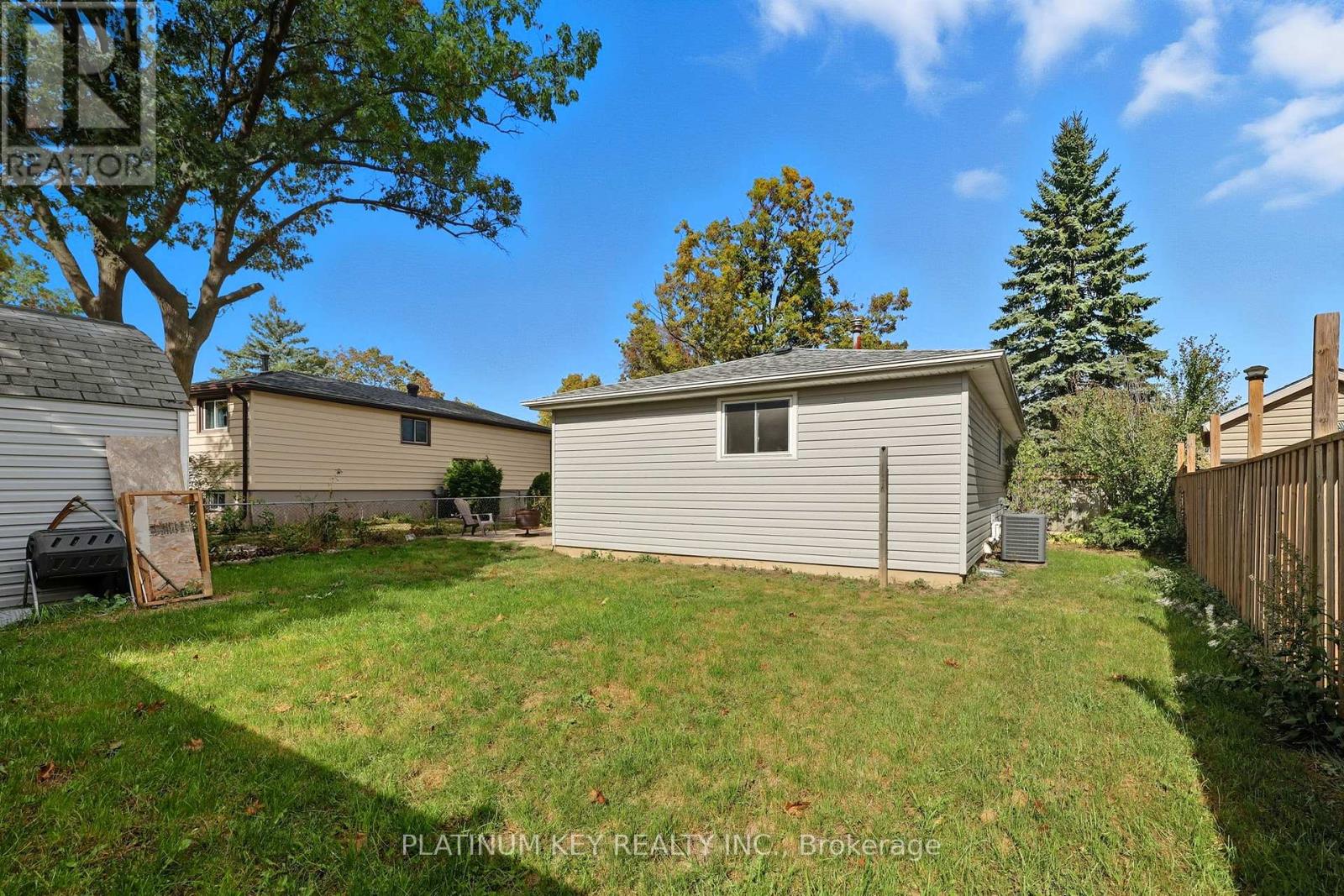 33 Court Lane, London East, Ontario  N5W 5M6 - Photo 35 - X12455251