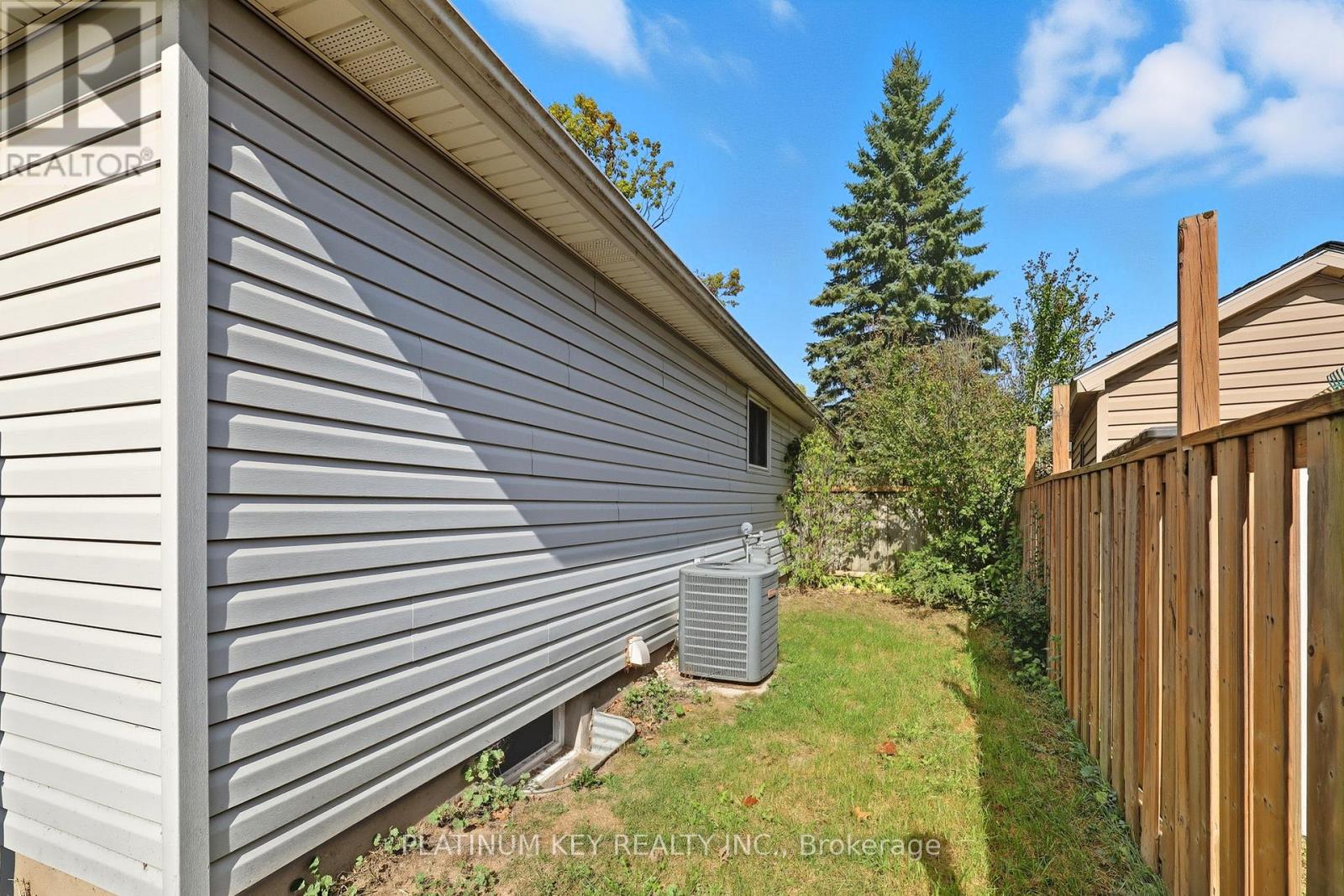 33 Court Lane, London East, Ontario  N5W 5M6 - Photo 36 - X12455251