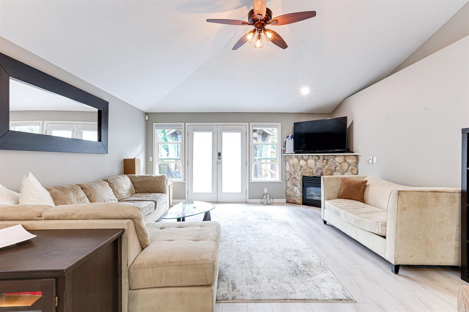 18260 69 Avenue, Surrey, British Columbia  V3S 9H5 - Photo 5 - R3057453
