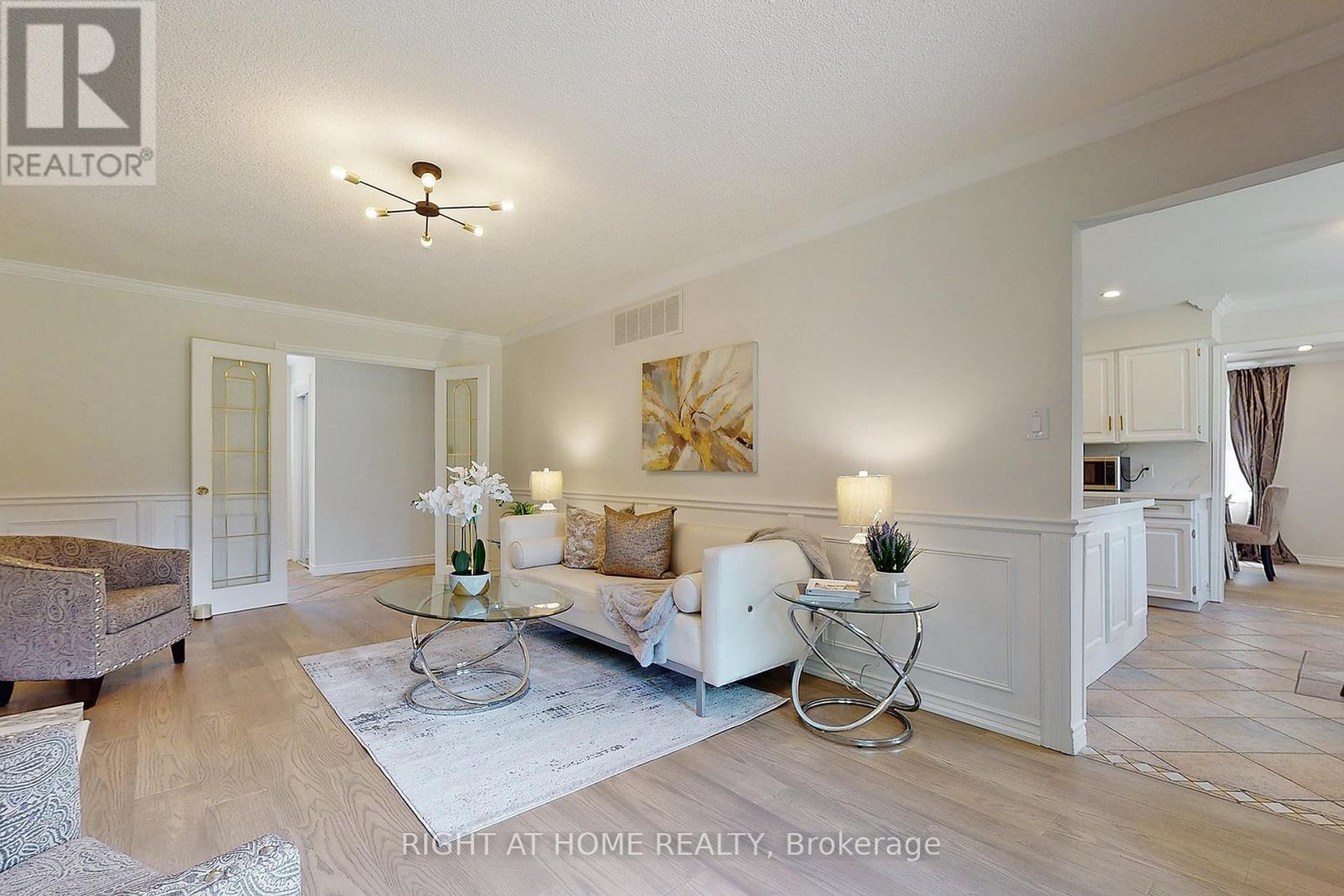 350 Sunset Beach Road, Richmond Hill, Ontario  L4E 3H9 - Photo 11 - N12457467