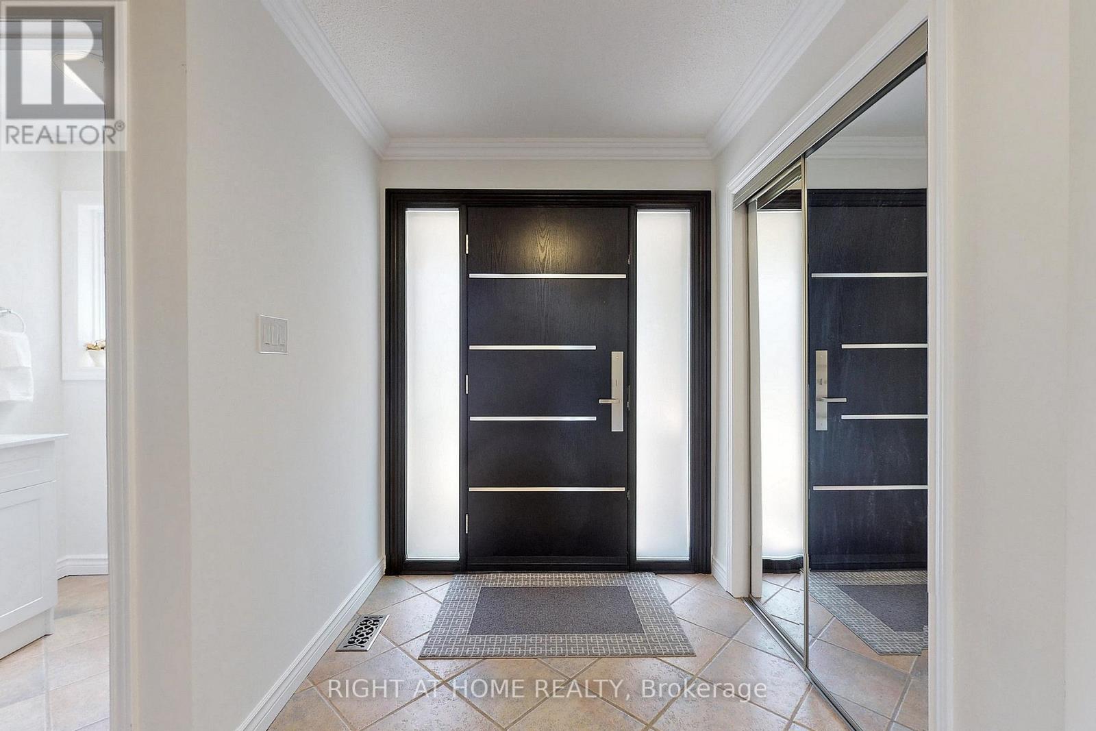 350 Sunset Beach Road, Richmond Hill, Ontario  L4E 3H9 - Photo 18 - N12457467