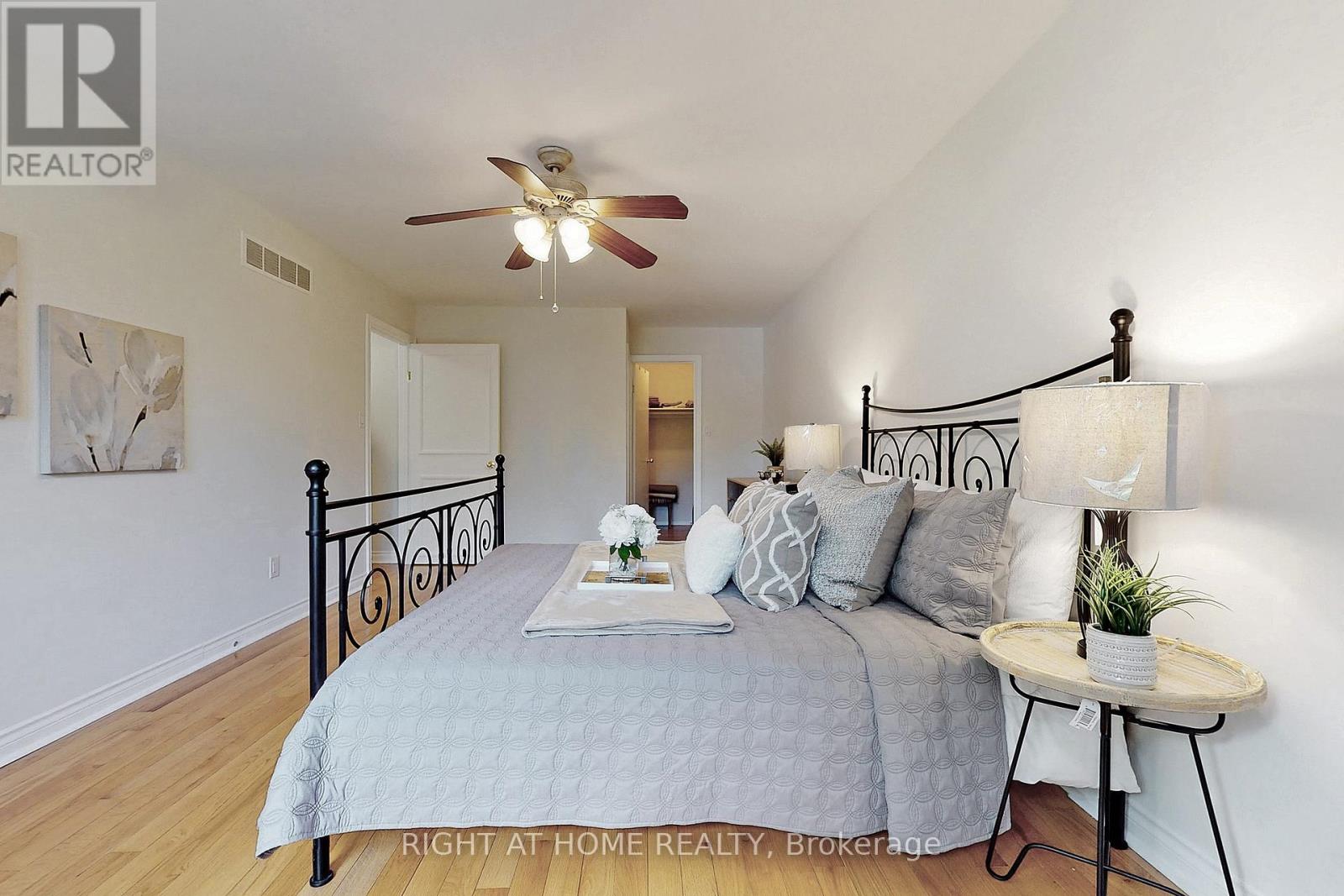 350 Sunset Beach Road, Richmond Hill, Ontario  L4E 3H9 - Photo 23 - N12457467
