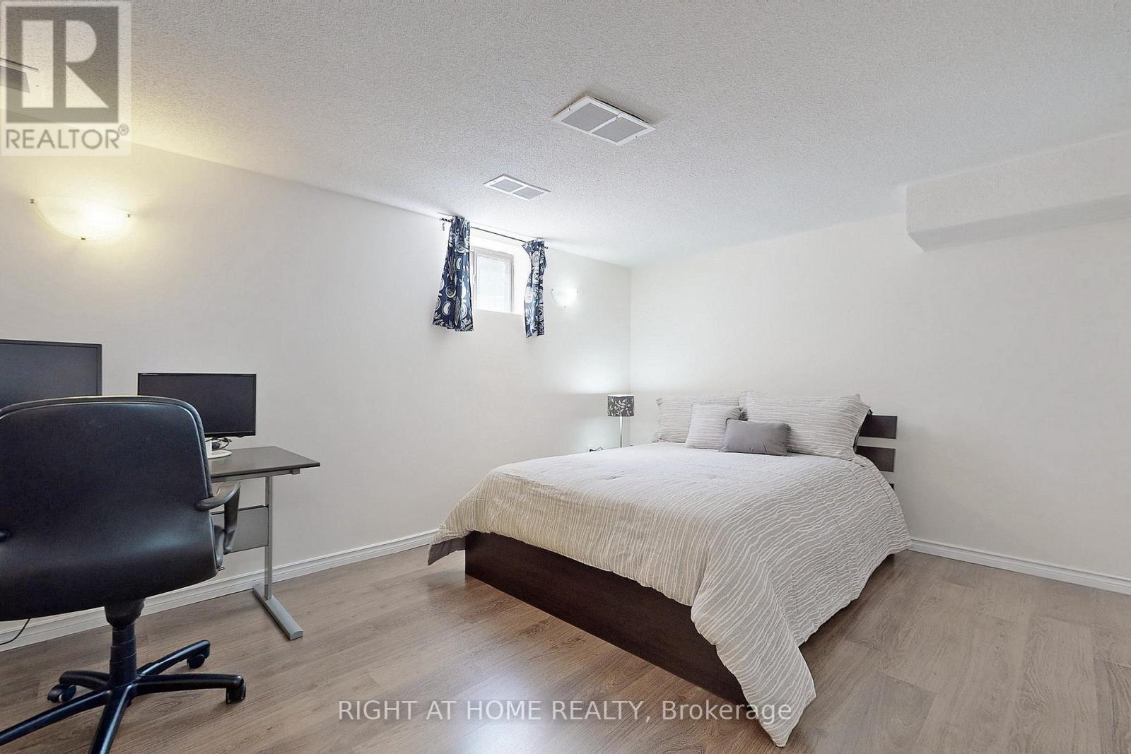 350 Sunset Beach Road, Richmond Hill, Ontario  L4E 3H9 - Photo 36 - N12457467