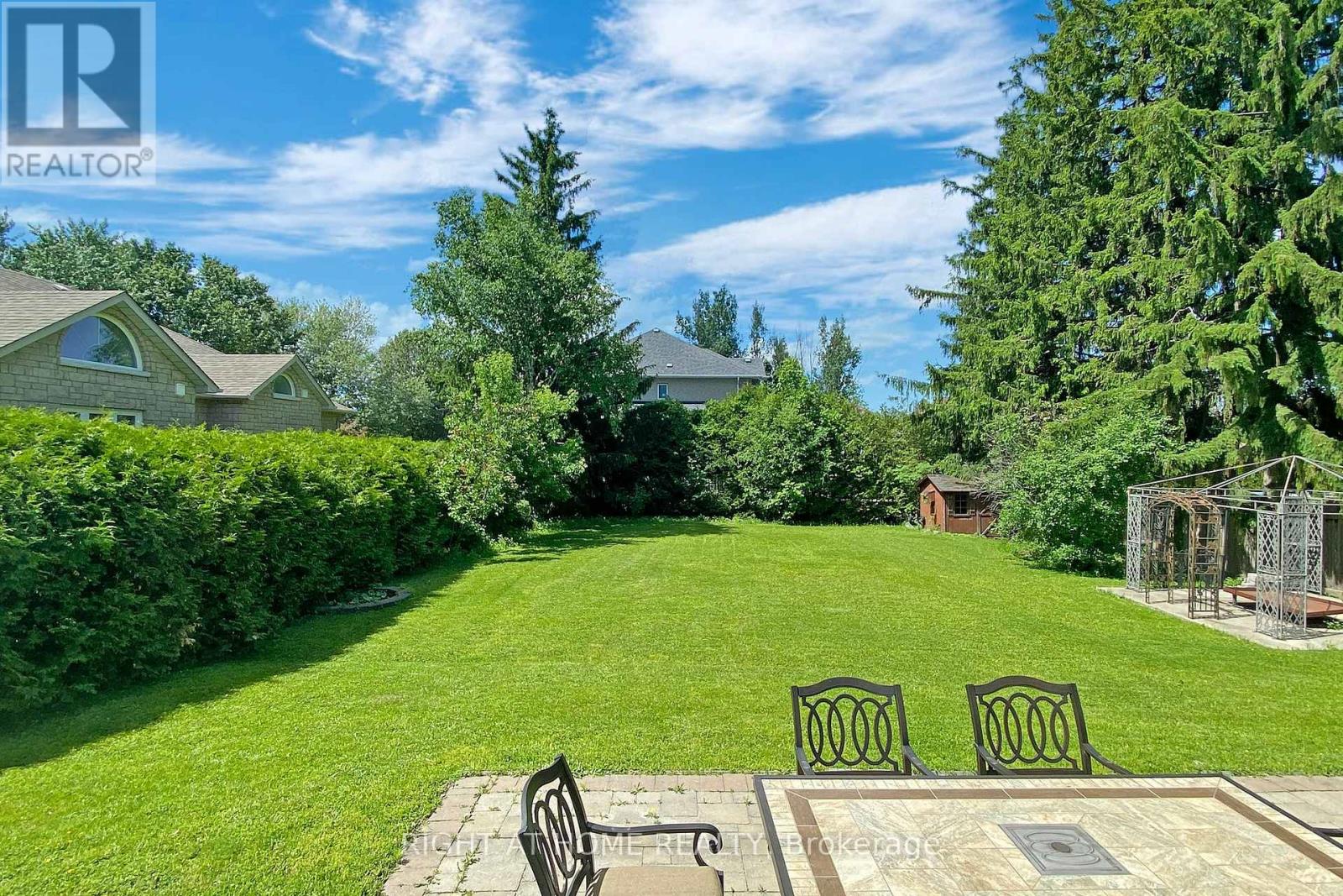 350 Sunset Beach Road, Richmond Hill, Ontario  L4E 3H9 - Photo 42 - N12457467