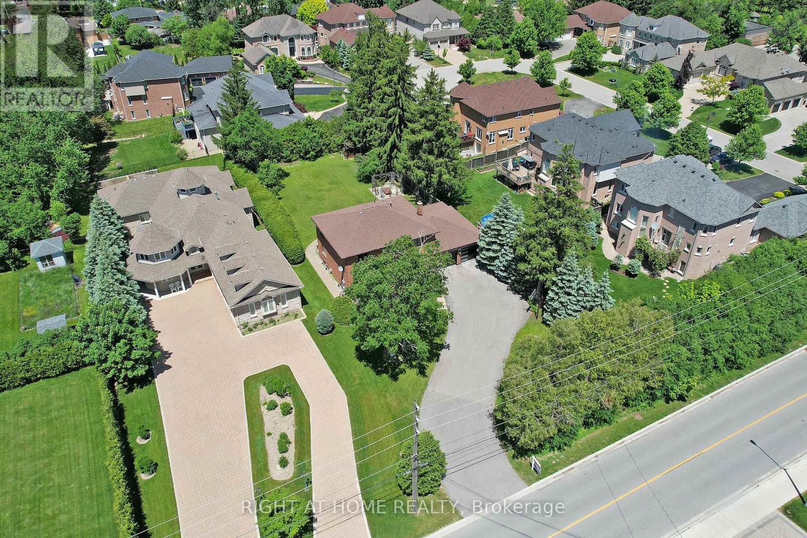 350 Sunset Beach Road, Richmond Hill, Ontario  L4E 3H9 - Photo 45 - N12457467