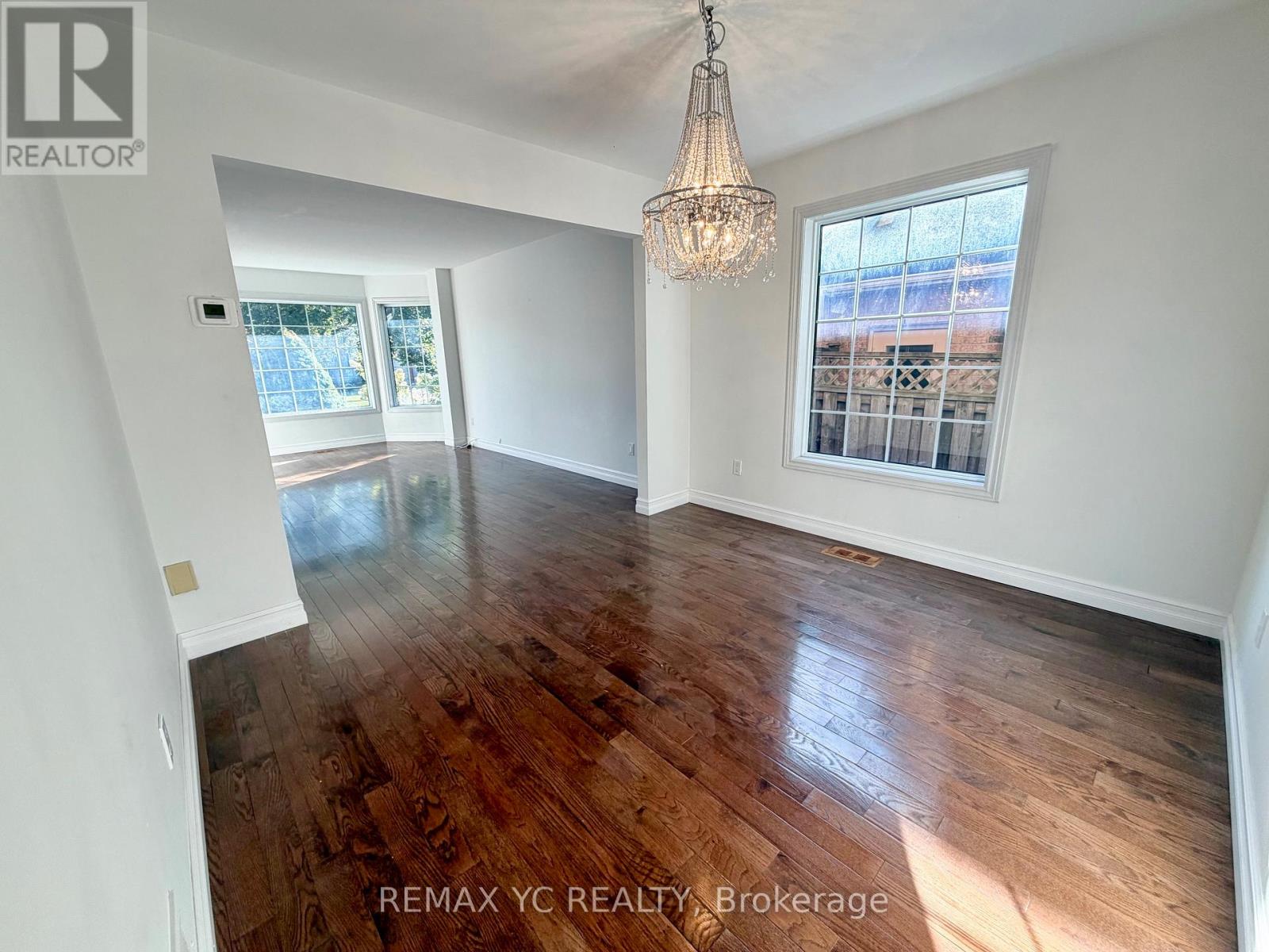 67 Fern Valley Crescent, Richmond Hill, Ontario  L4E 2J5 - Photo 4 - N12457468