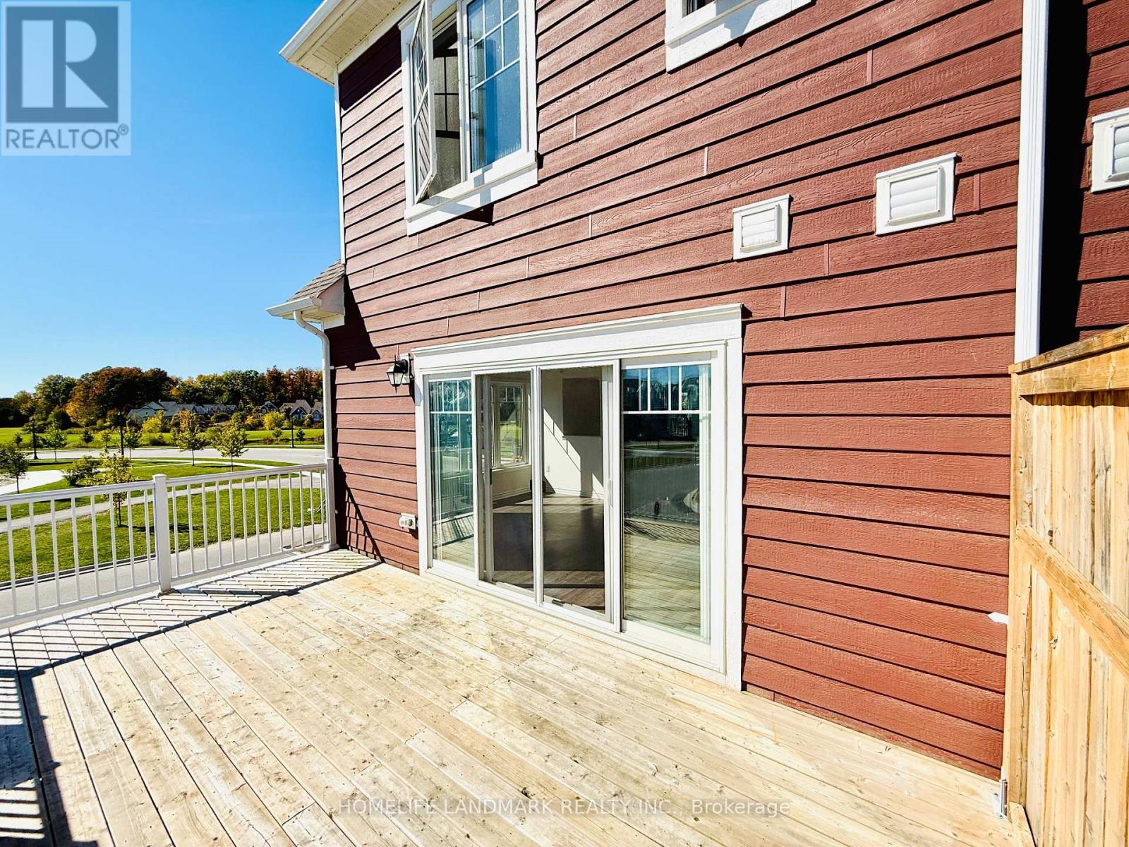 30 Village Gate Drive, Wasaga Beach, Ontario  L9Z 0J7 - Photo 25 - S12457433