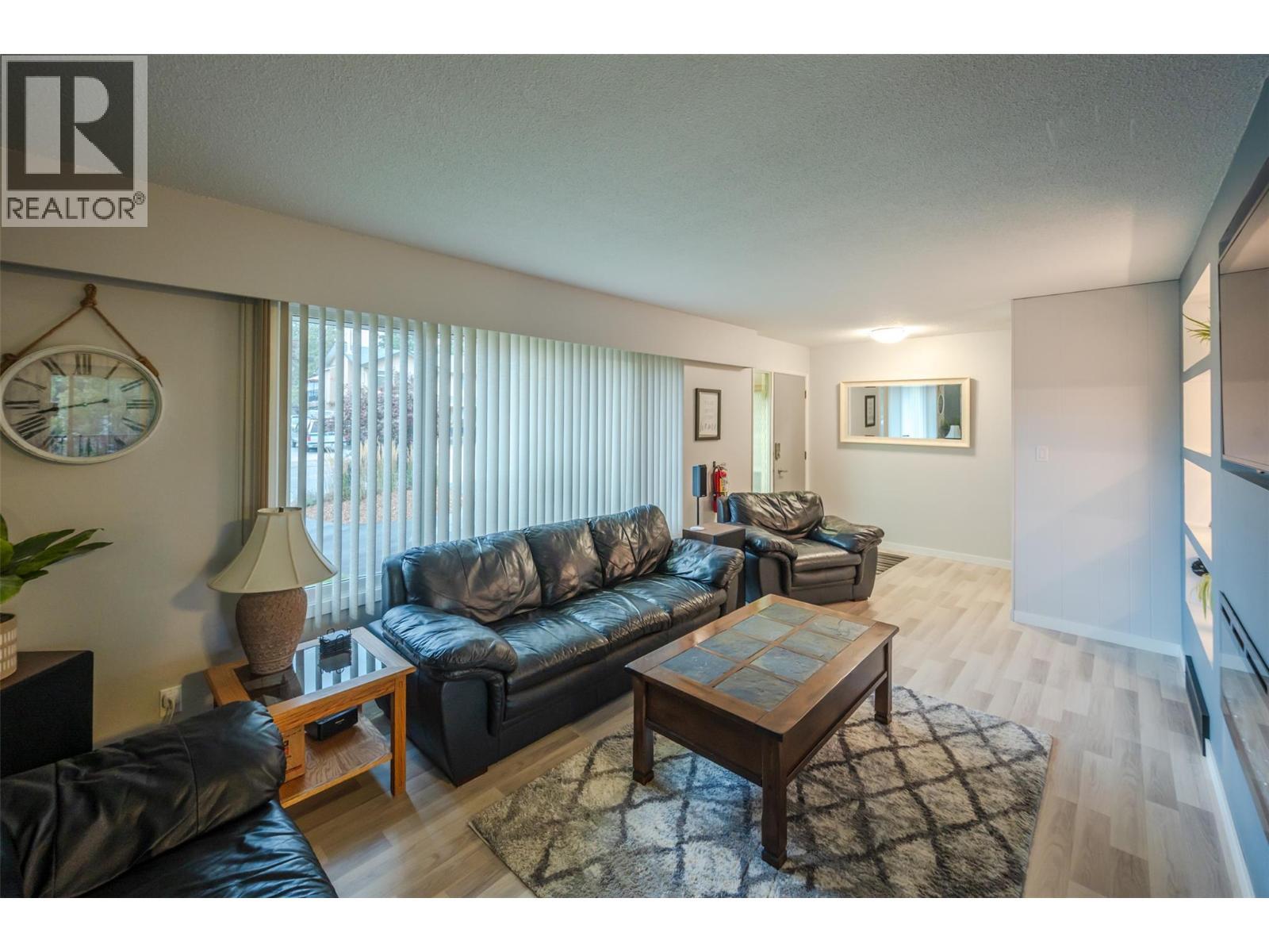 1306 Duncan Avenue E, Penticton, British Columbia  V2A 2X4 - Photo 4 - 10365670