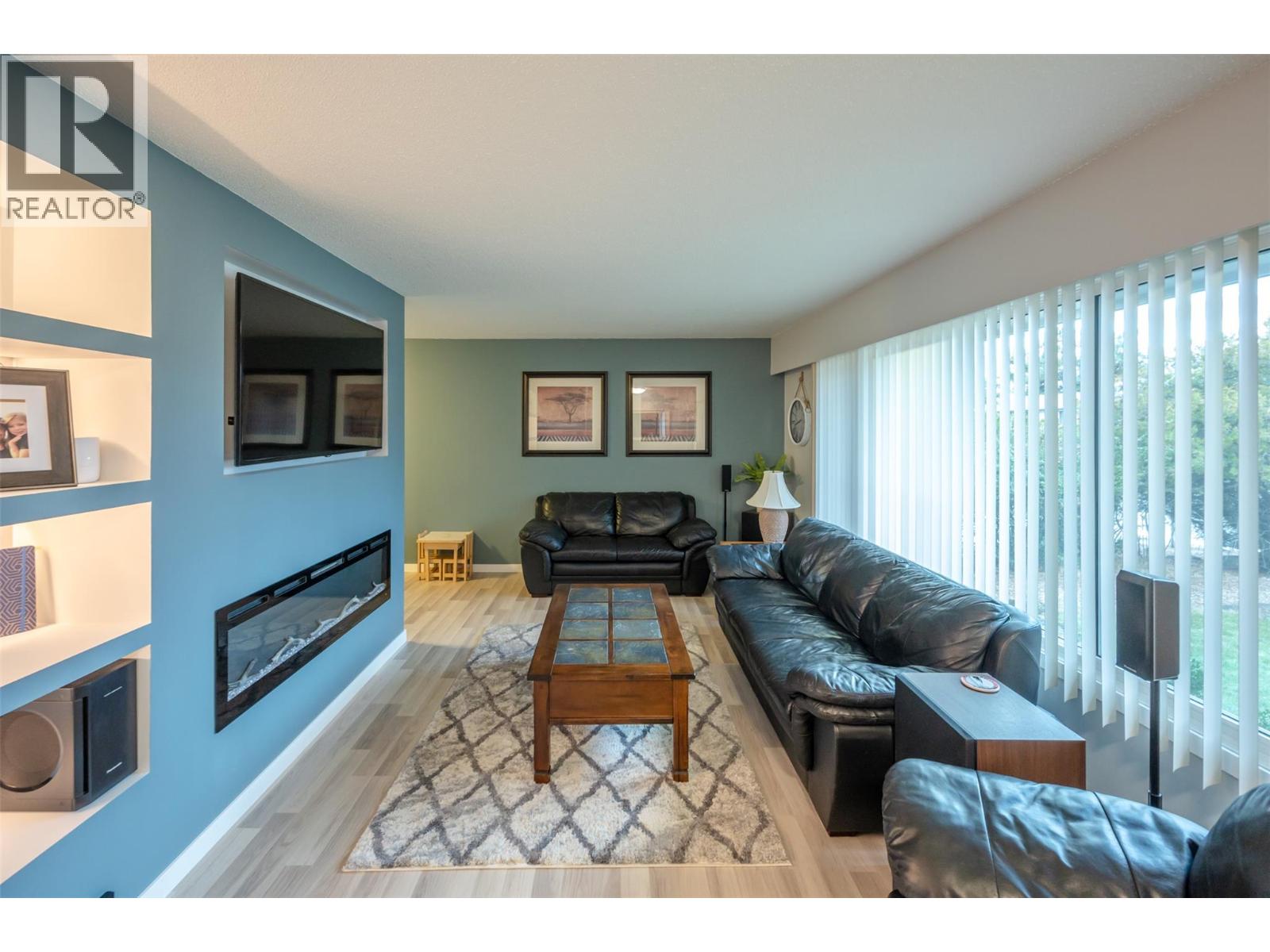 1306 Duncan Avenue E, Penticton, British Columbia  V2A 2X4 - Photo 3 - 10365670