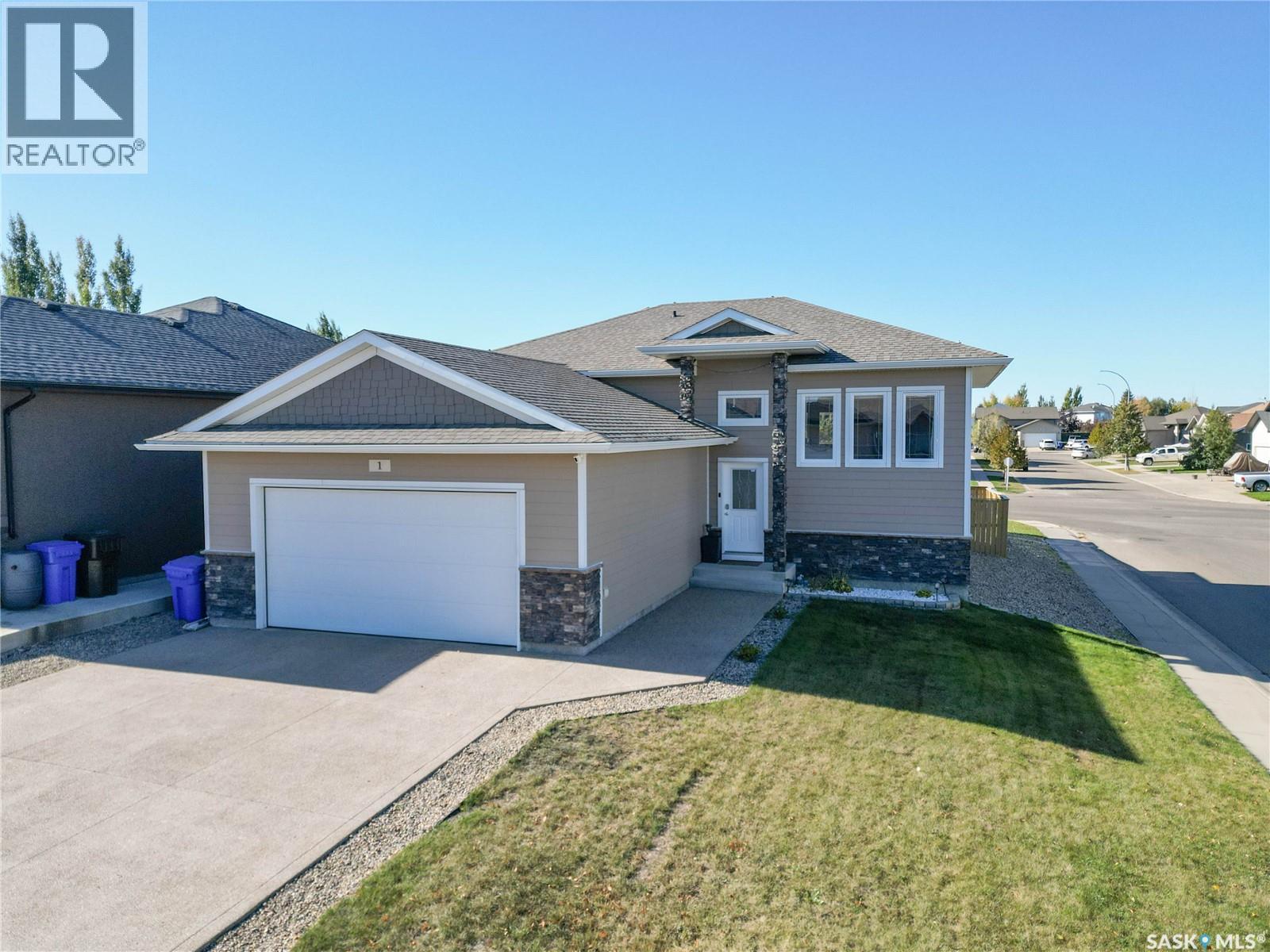 1 Borrowman Place, Prince Albert, Saskatchewan  S6X 0B1 - Photo 1 - SK020642
