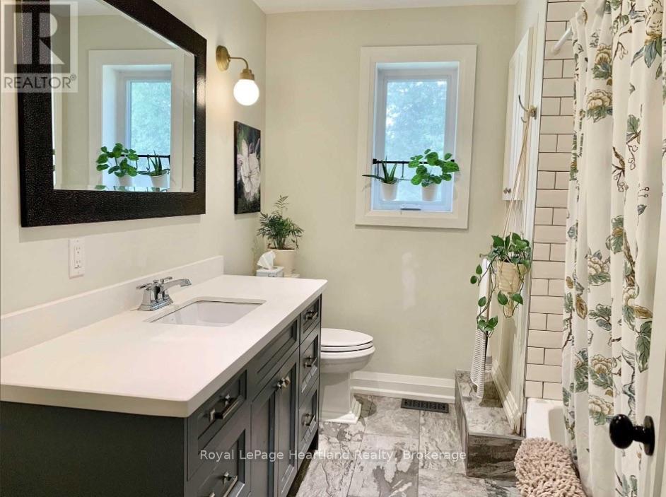 15 Scarborough Heights Boulevard, Toronto, Ontario  M1M 2V3 - Photo 16 - E12457163