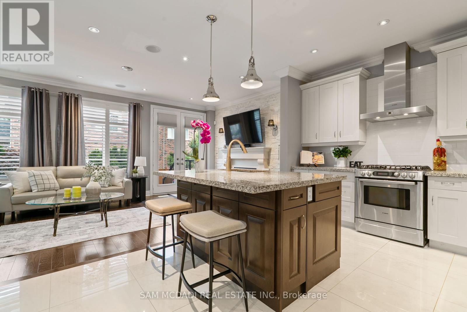 2469 Chateau Common, Oakville, Ontario  L6M 0S1 - Photo 13 - W12457435