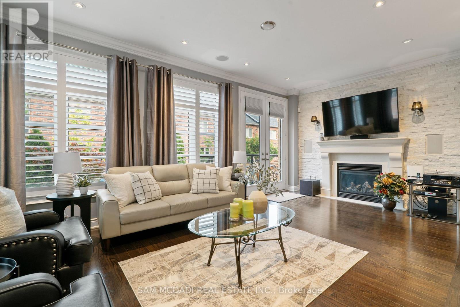 2469 Chateau Common, Oakville, Ontario  L6M 0S1 - Photo 17 - W12457435