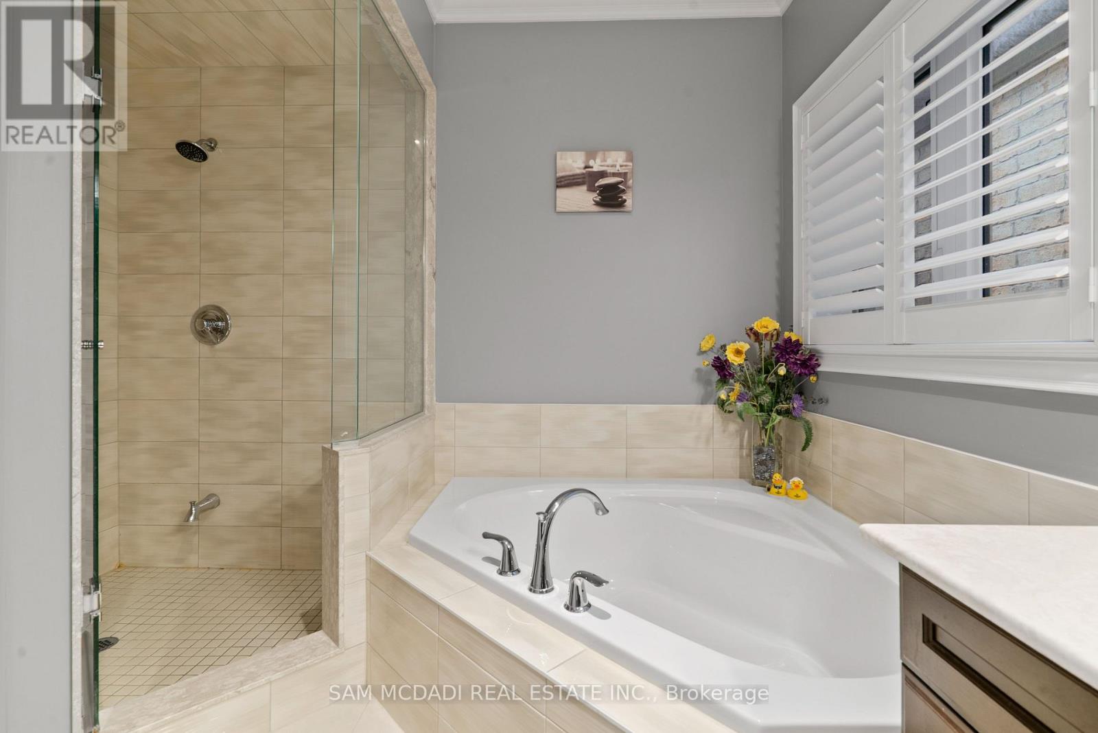 2469 Chateau Common, Oakville, Ontario  L6M 0S1 - Photo 24 - W12457435