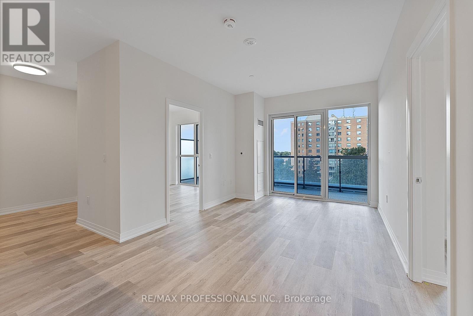 410 - 15 Watergarden Drive, Mississauga, Ontario  L5R 0H4 - Photo 15 - W12457440