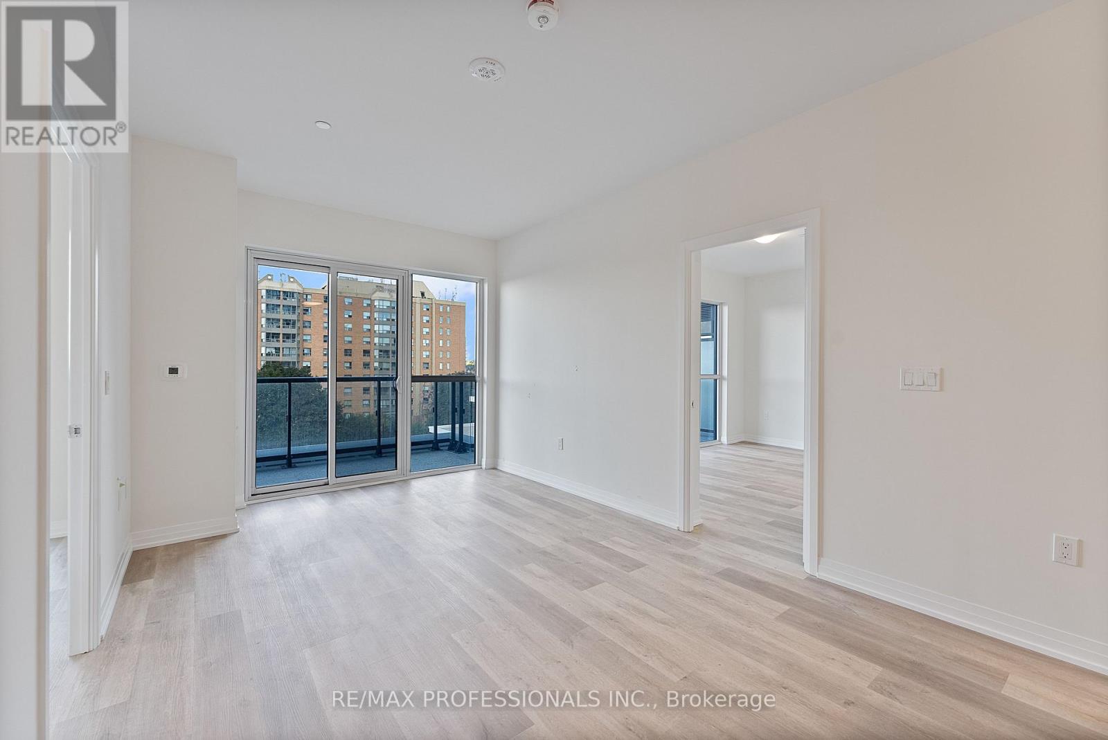 410 - 15 Watergarden Drive, Mississauga, Ontario  L5R 0H4 - Photo 17 - W12457440