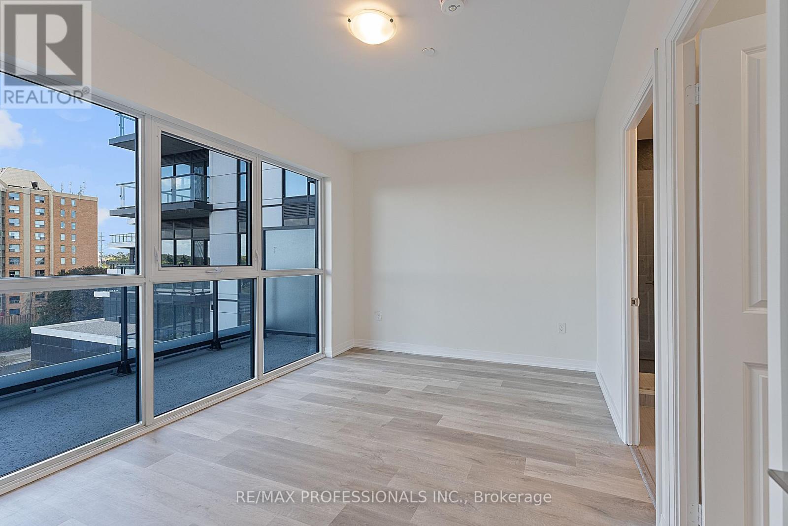 410 - 15 Watergarden Drive, Mississauga, Ontario  L5R 0H4 - Photo 24 - W12457440