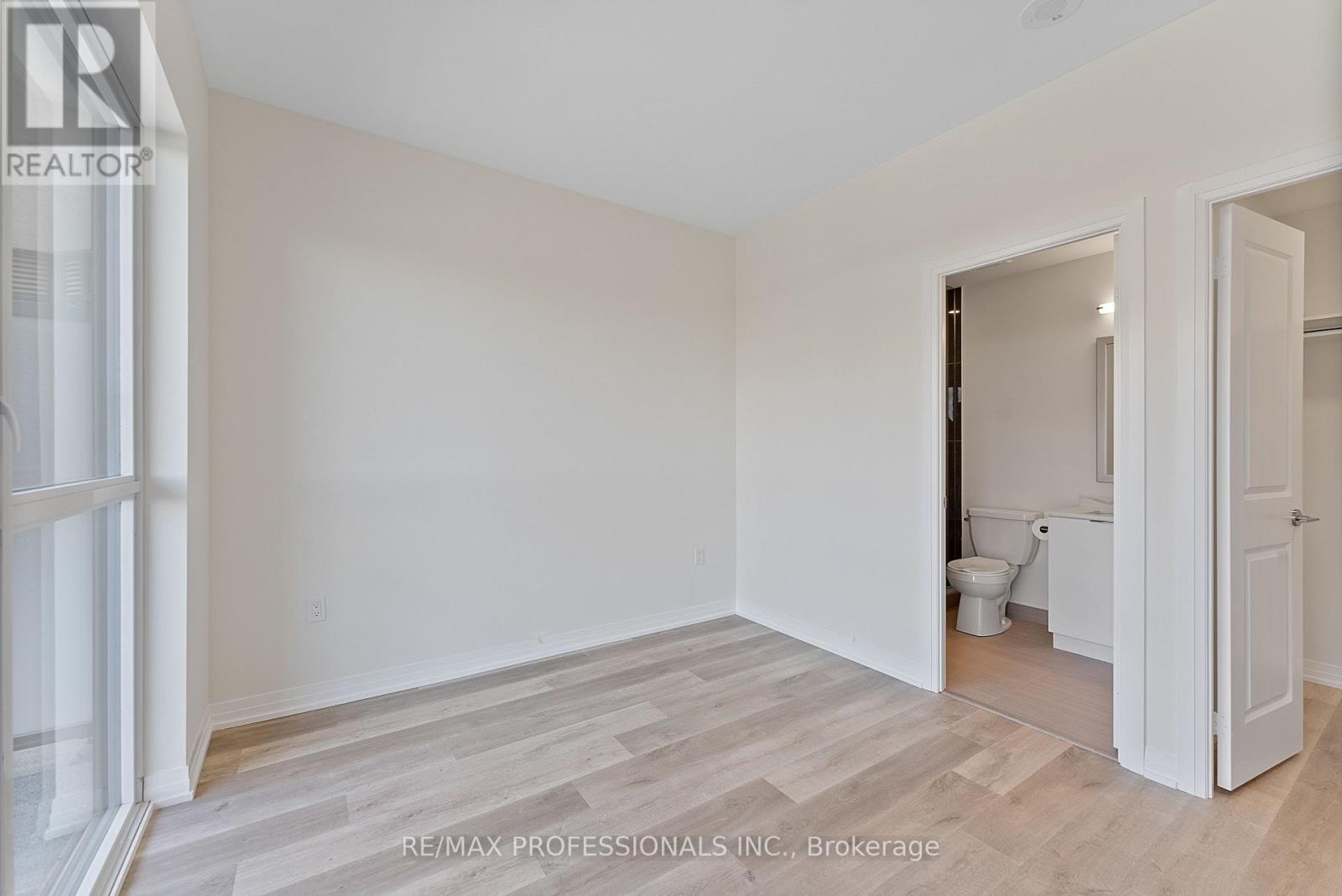 410 - 15 Watergarden Drive, Mississauga, Ontario  L5R 0H4 - Photo 27 - W12457440