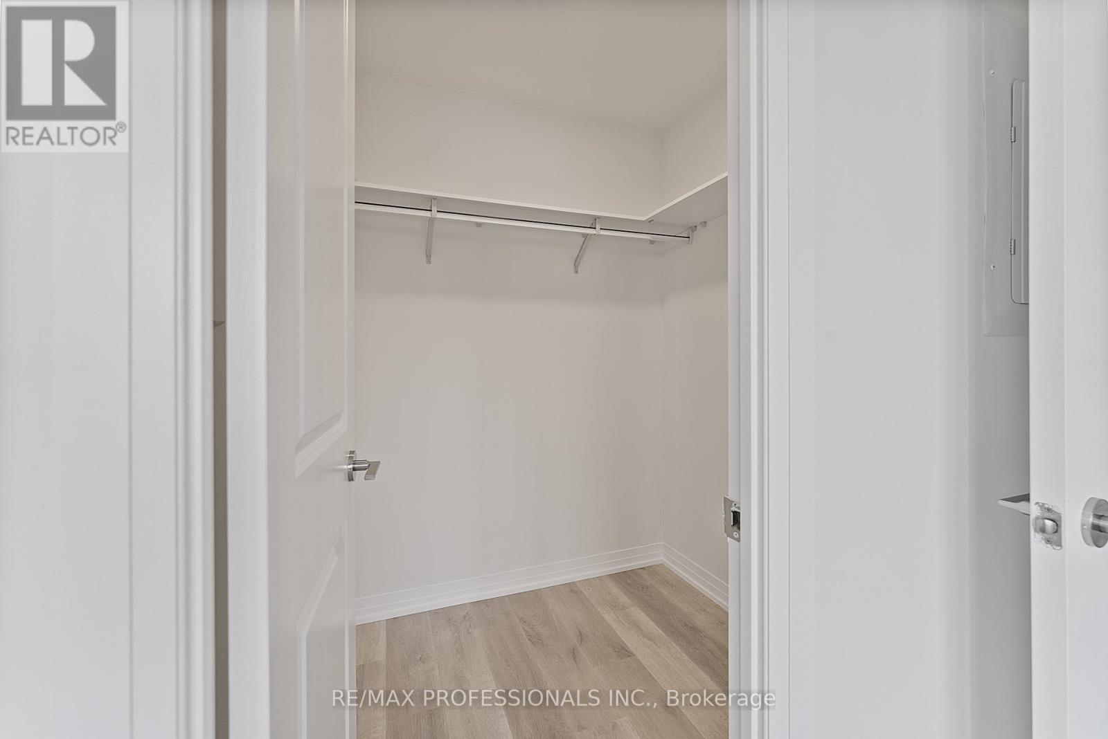 410 - 15 Watergarden Drive, Mississauga, Ontario  L5R 0H4 - Photo 29 - W12457440