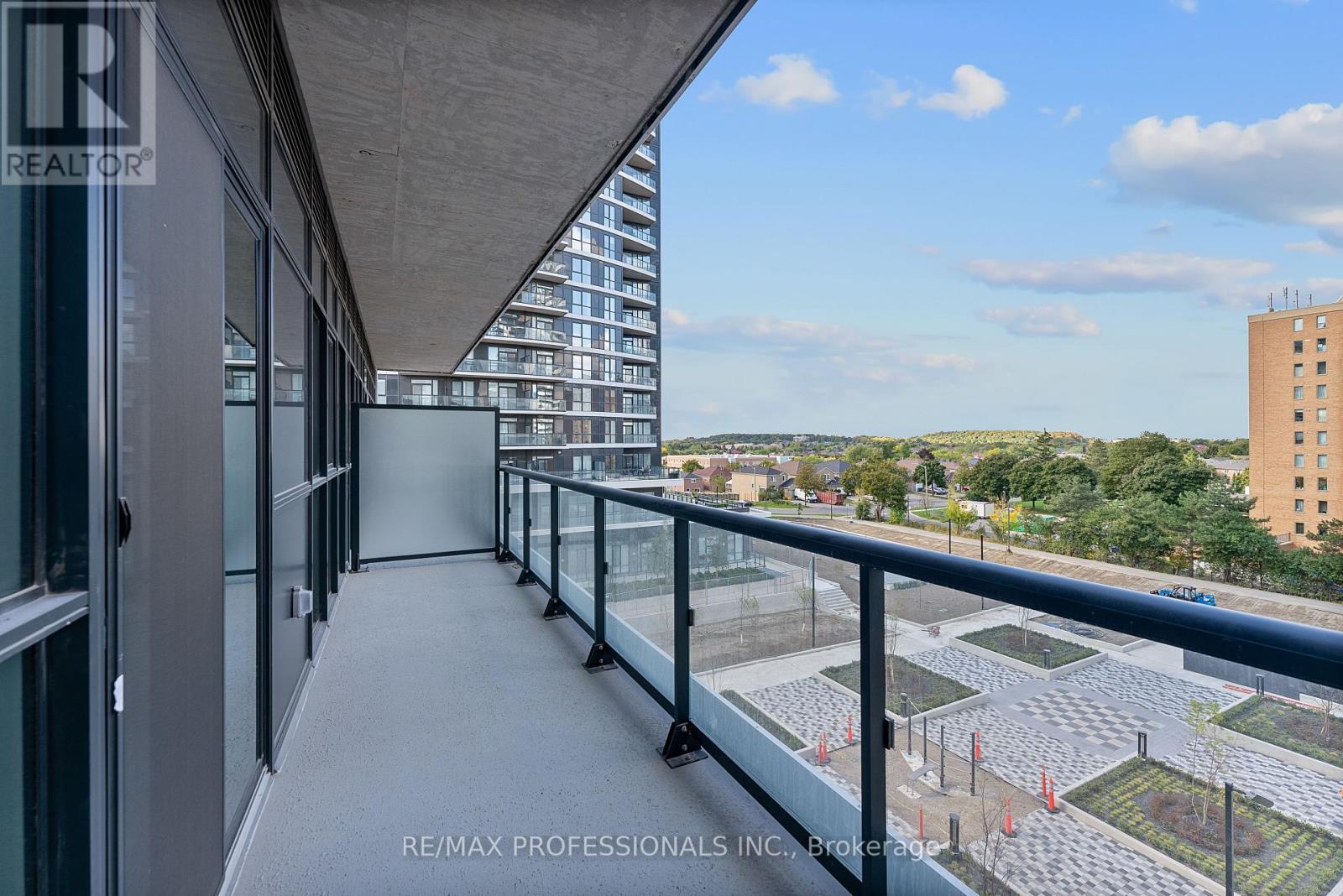410 - 15 Watergarden Drive, Mississauga, Ontario  L5R 0H4 - Photo 37 - W12457440