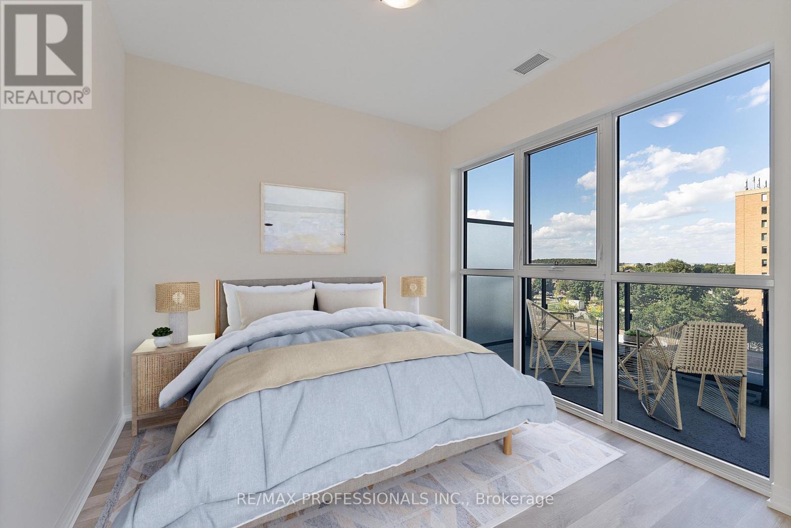 410 - 15 Watergarden Drive, Mississauga, Ontario  L5R 0H4 - Photo 6 - W12457440