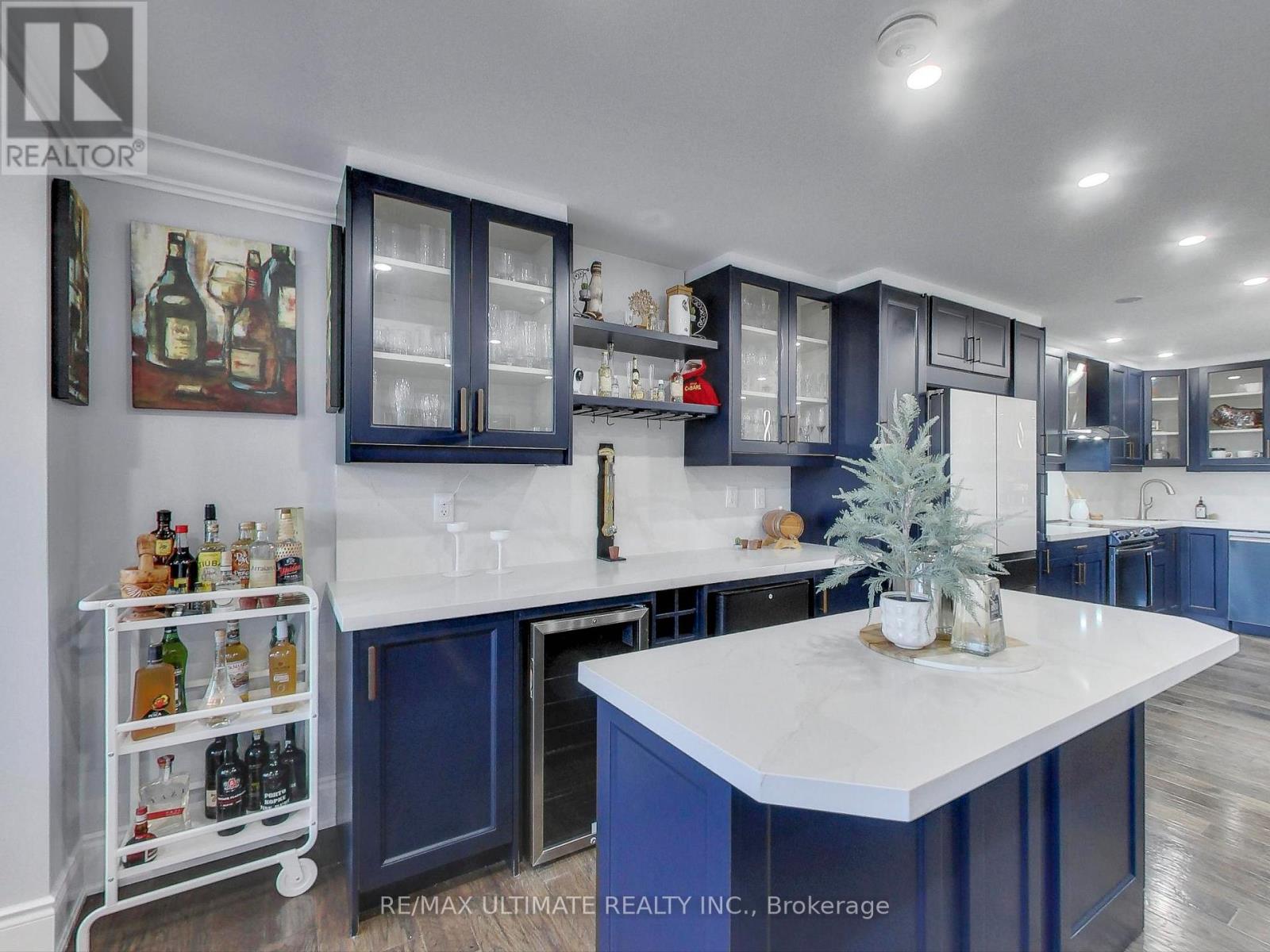 406 - 75 Emmett Avenue, Toronto, Ontario  M6M 5A7 - Photo 17 - W12457445