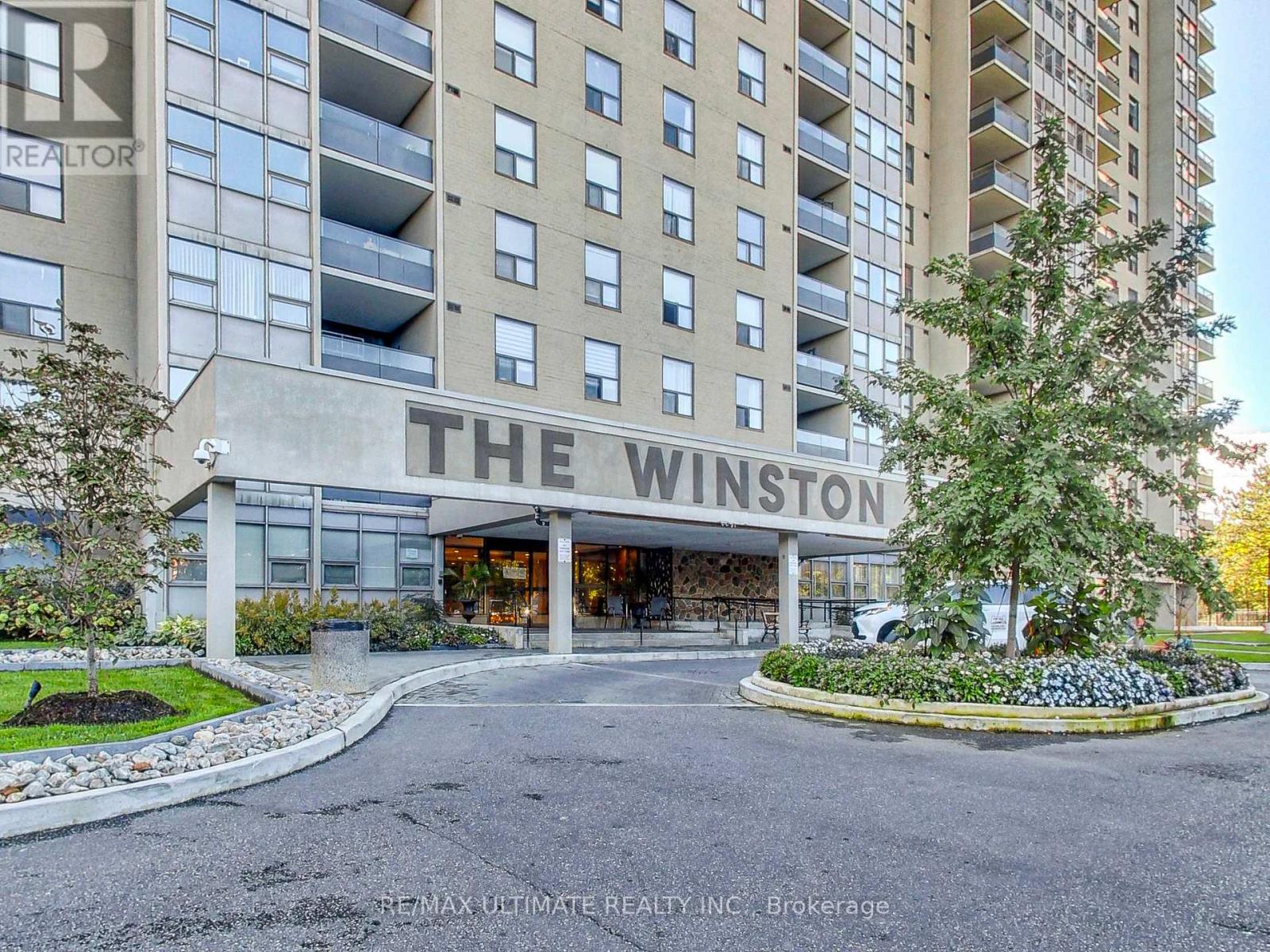 406 - 75 Emmett Avenue, Toronto, Ontario  M6M 5A7 - Photo 2 - W12457445