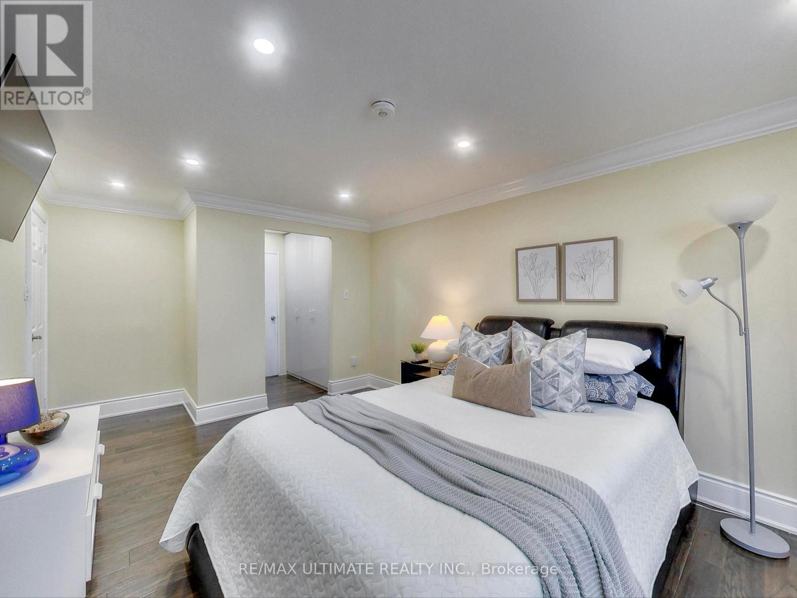 406 - 75 Emmett Avenue, Toronto, Ontario  M6M 5A7 - Photo 23 - W12457445