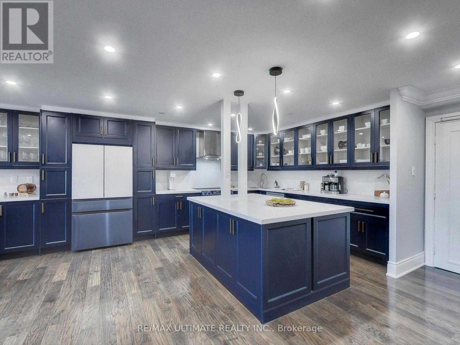 406 - 75 Emmett Avenue, Toronto, Ontario  M6M 5A7 - Photo 7 - W12457445