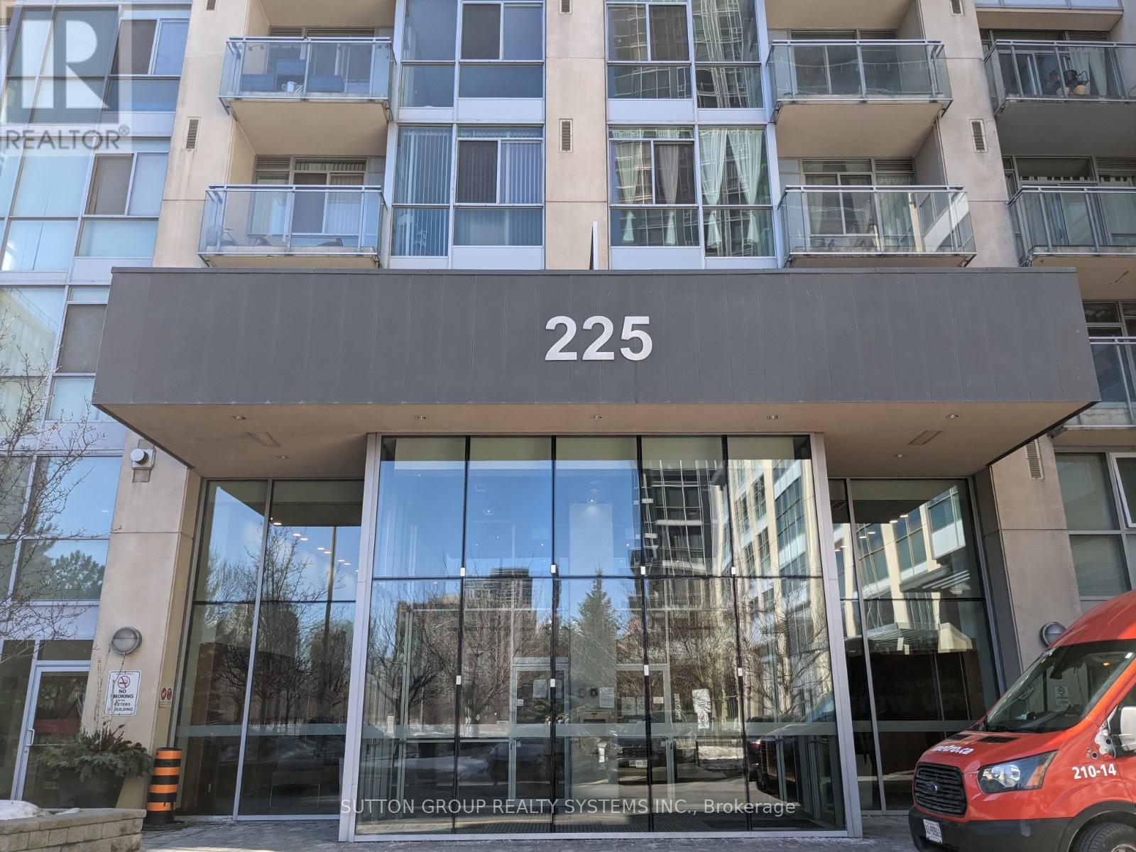 2003 - 225 WEBB DRIVE, Mississauga, Ontario