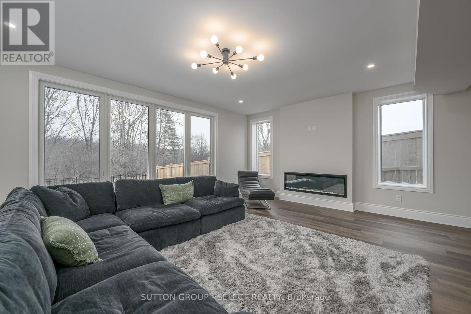 597 Creekview Chase, London North, Ontario  N6G 3X8 - Photo 23 - X12263663